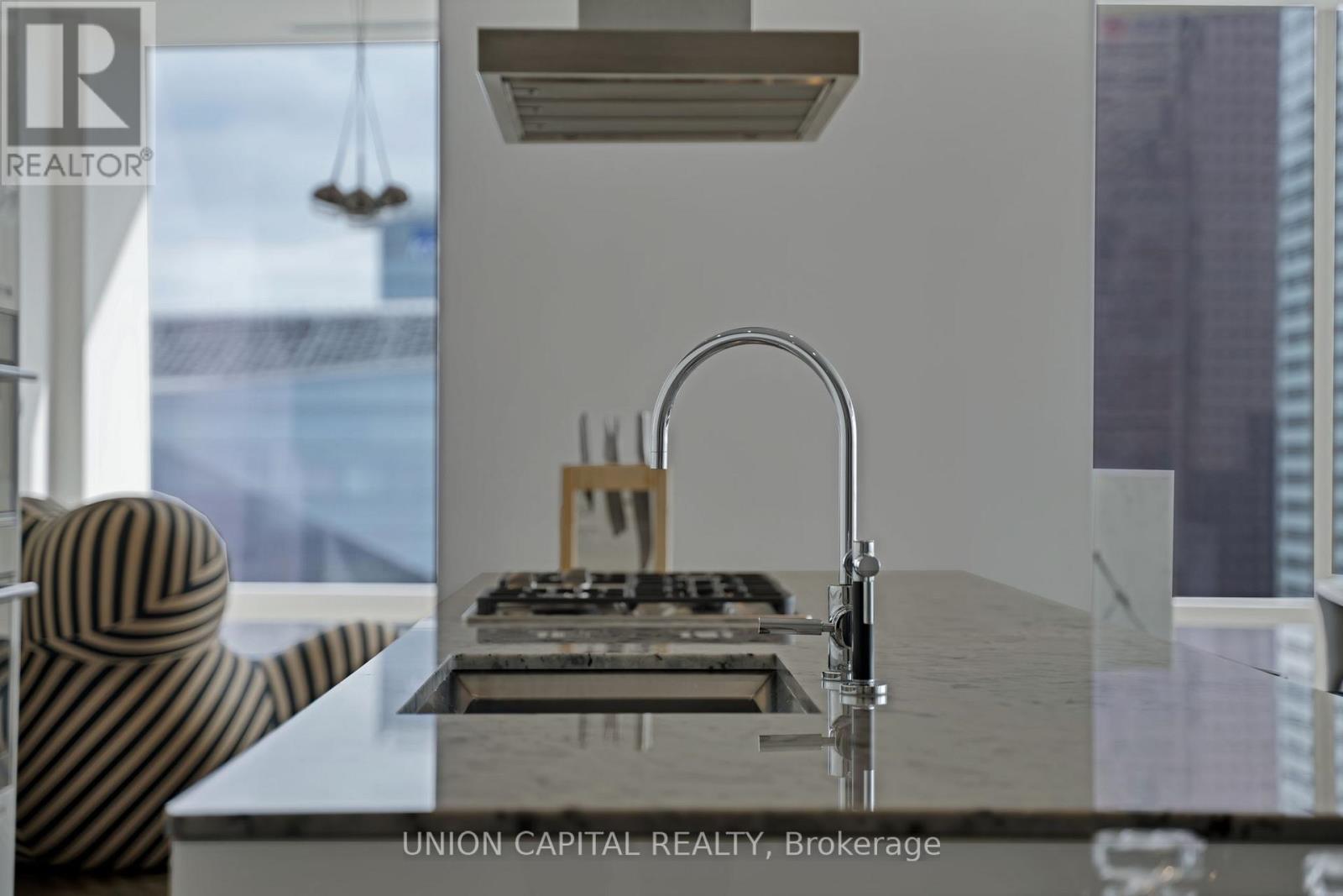 5508 - 180 University Avenue, Toronto, Ontario  M5H 0A2 - Photo 4 - C12959530