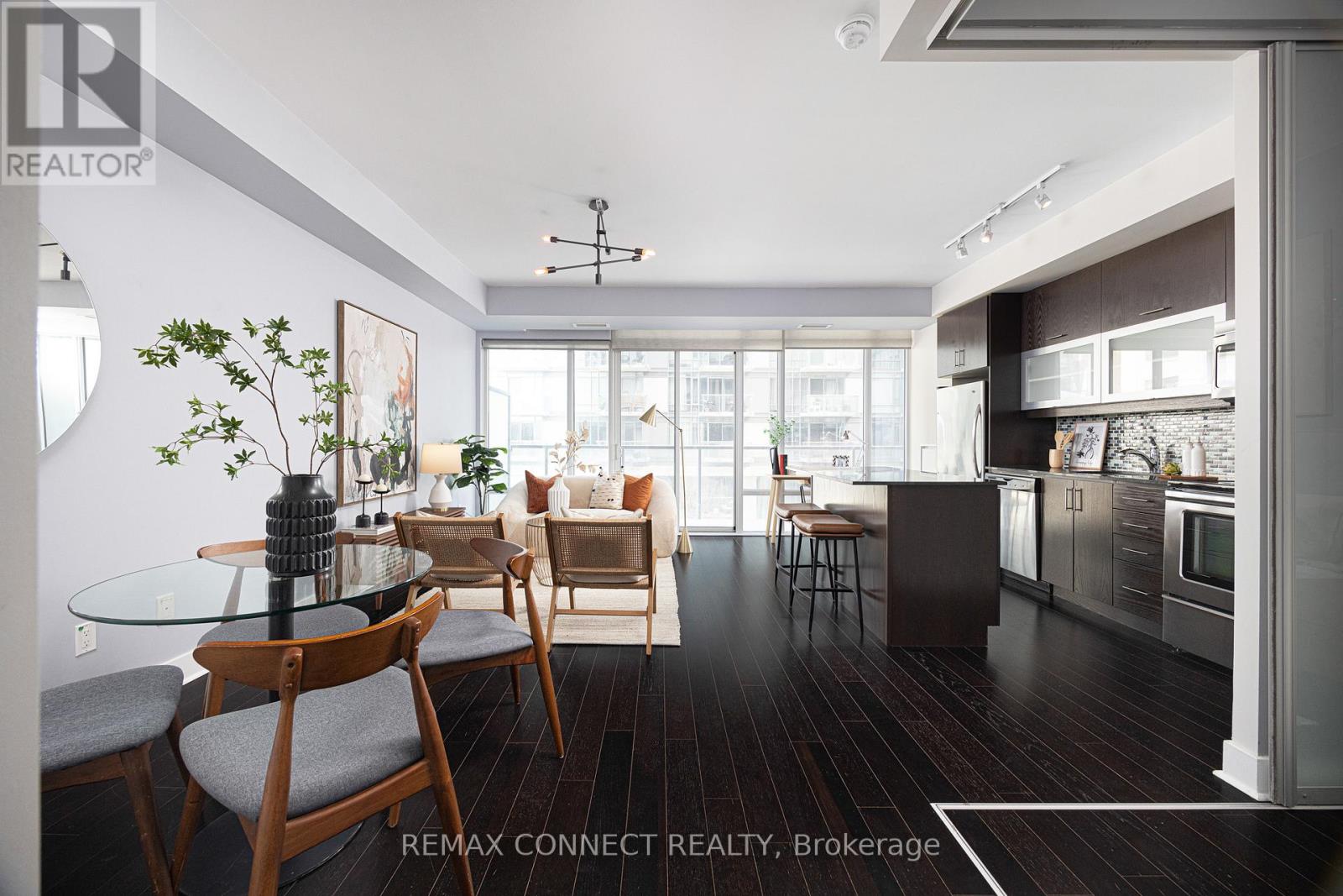 330 - 90 Stadium Road, Toronto, Ontario  M5V 3W5 - Photo 3 - C12959542