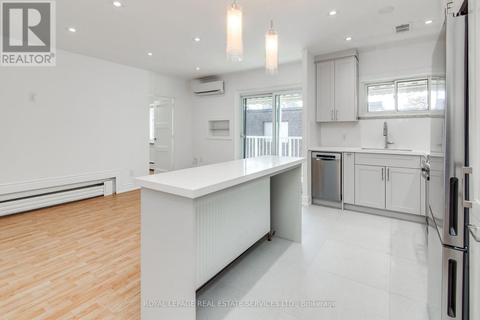 306 - 172 Sherwood Avenue, Toronto, Ontario  M4P 2A8 - Photo 4 - C12959564