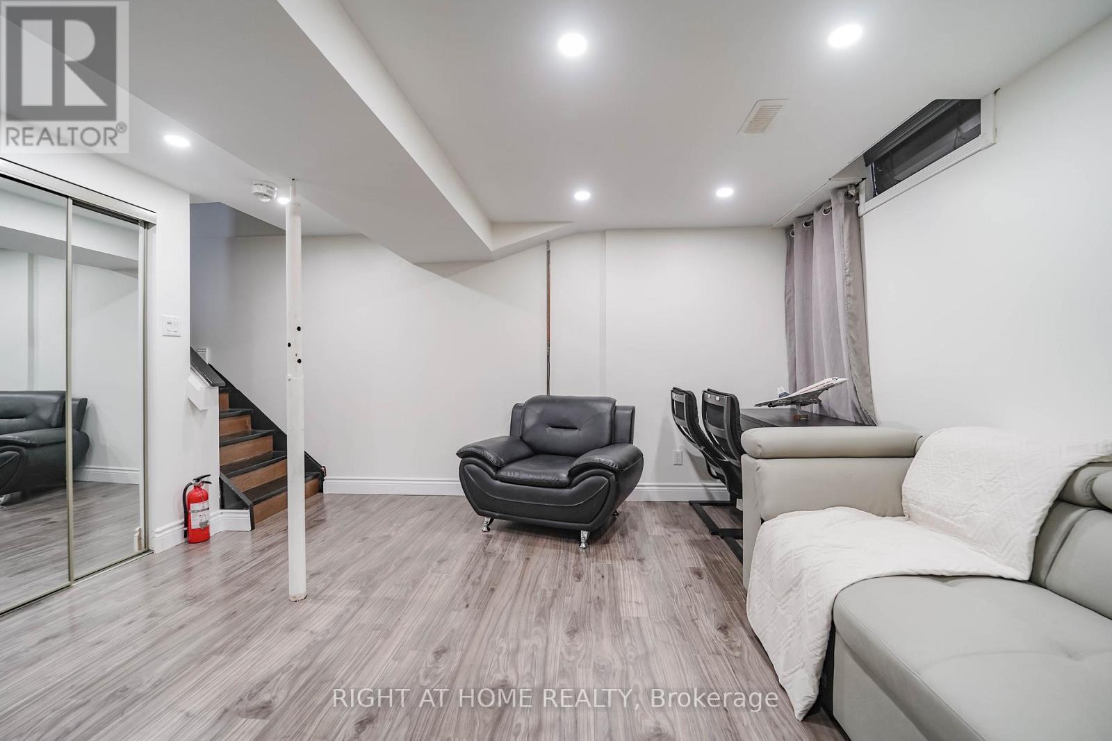 35 Tillbrook Court, Toronto, Ontario  M1B 1N5 - Photo 27 - E12959336