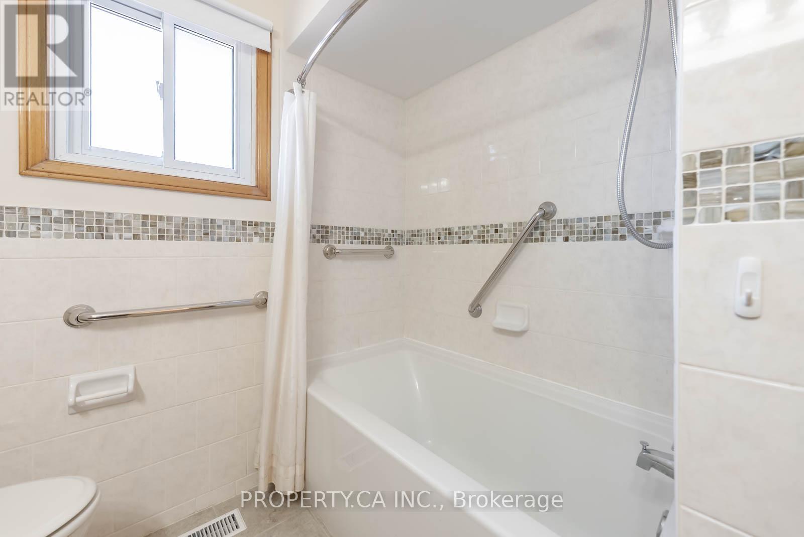 Main - 15 Riant Street, Toronto, Ontario  M1M 3S8 - Photo 14 - E12959362