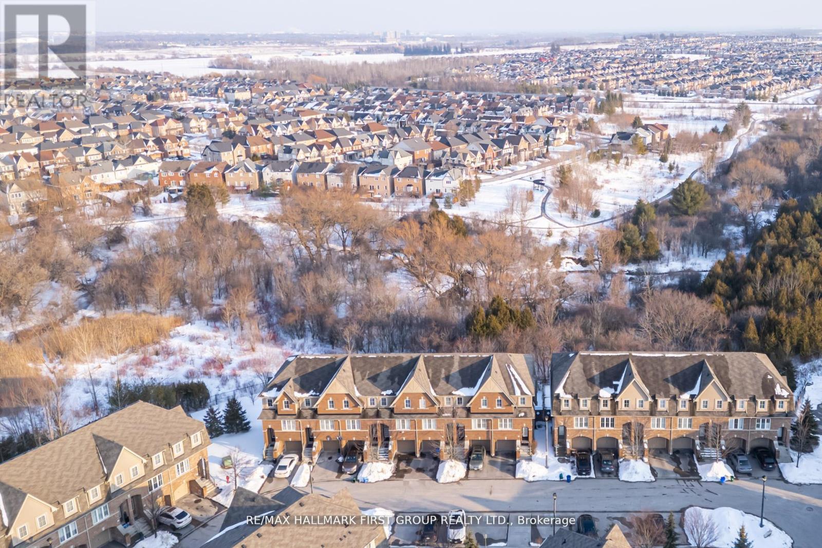 31 Reevesmere Lane, Ajax, Ontario  L1Z 0L3 - Photo 2 - E12959404