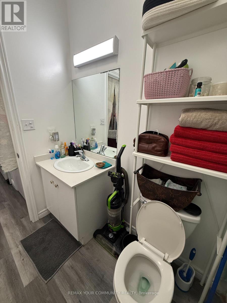 G4 - 72 Lake Avenue, Richmond Hill, Ontario  L4E 2V4 - Photo 6 - N12959328