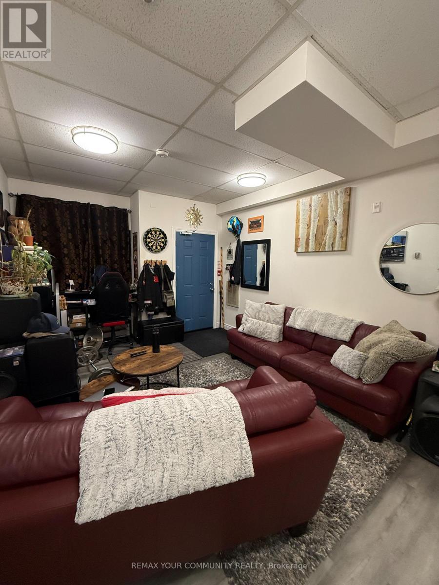 G4 - 72 Lake Avenue, Richmond Hill, Ontario  L4E 2V4 - Photo 7 - N12959328