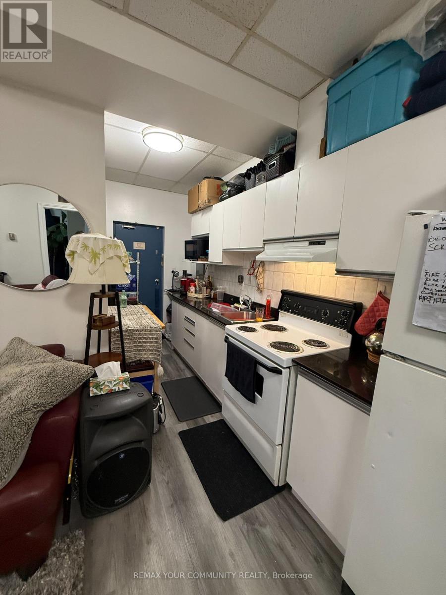 G4 - 72 Lake Avenue, Richmond Hill, Ontario  L4E 2V4 - Photo 9 - N12959328