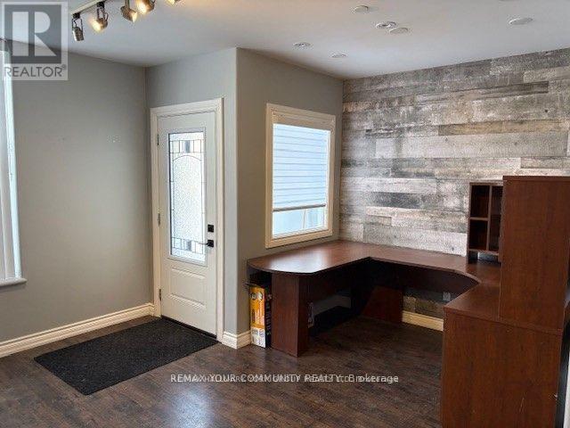 27 - 220 Industrial Parkway S, Aurora, Ontario  L4G 3V6 - Photo 2 - N12959338