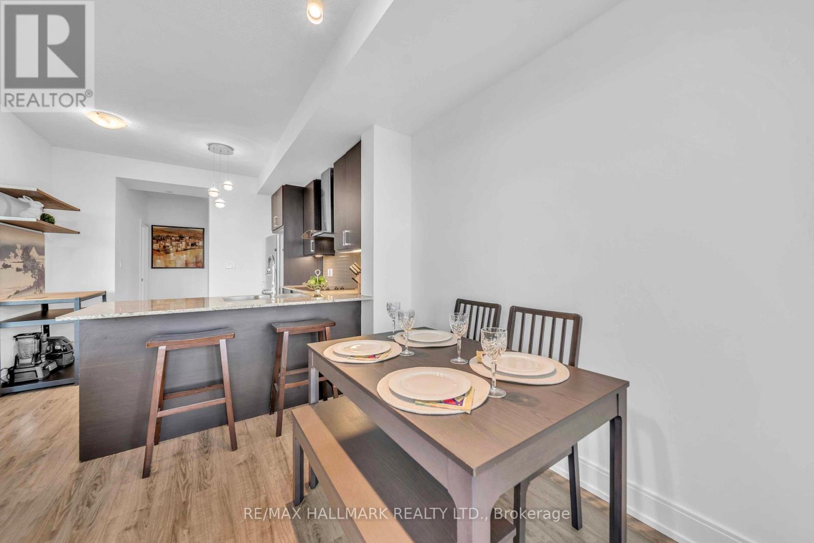 1102 - 9600 Yonge Street, Richmond Hill, Ontario  L4C 0X3 - Photo 14 - N12959436