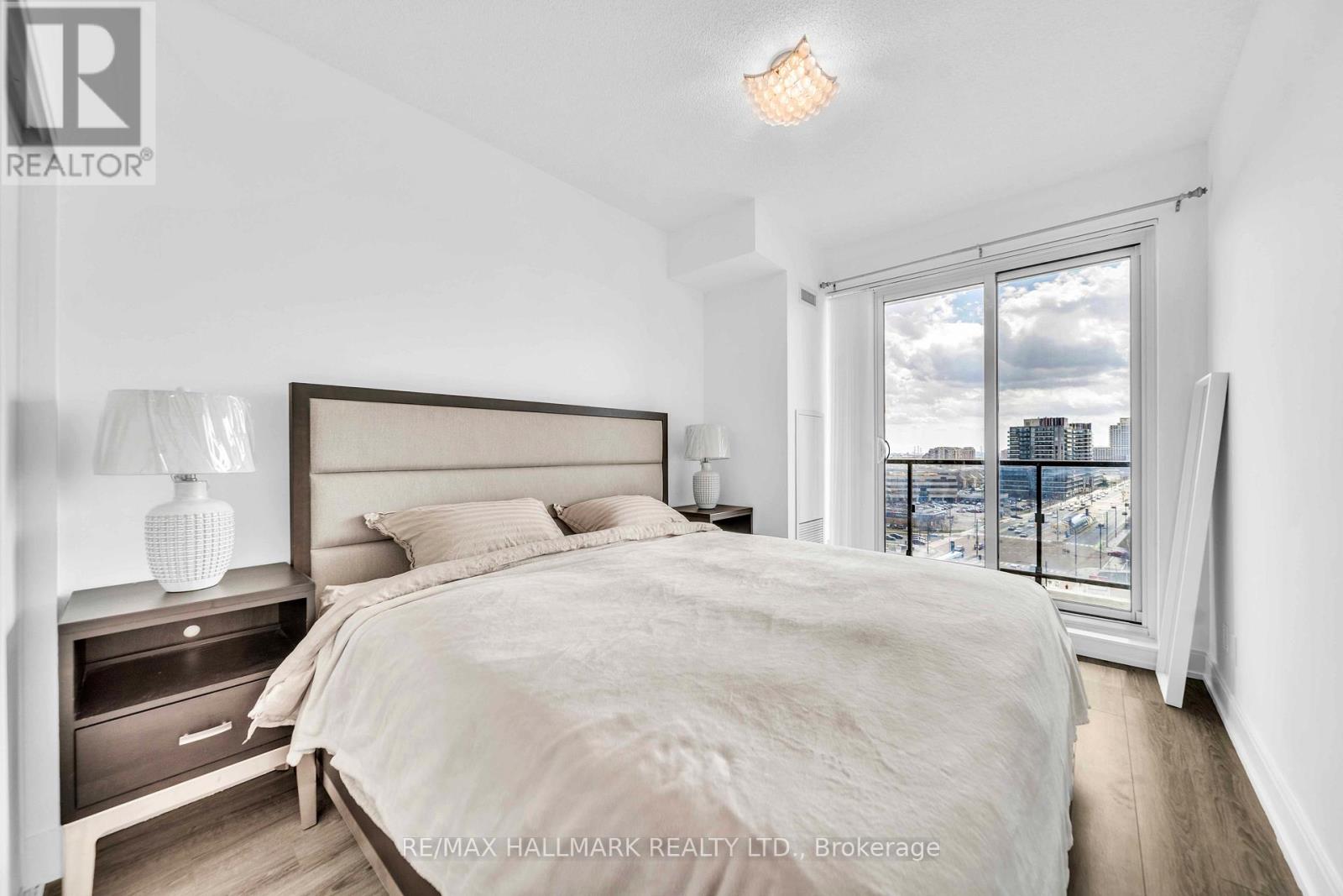 1102 - 9600 Yonge Street, Richmond Hill, Ontario  L4C 0X3 - Photo 20 - N12959436