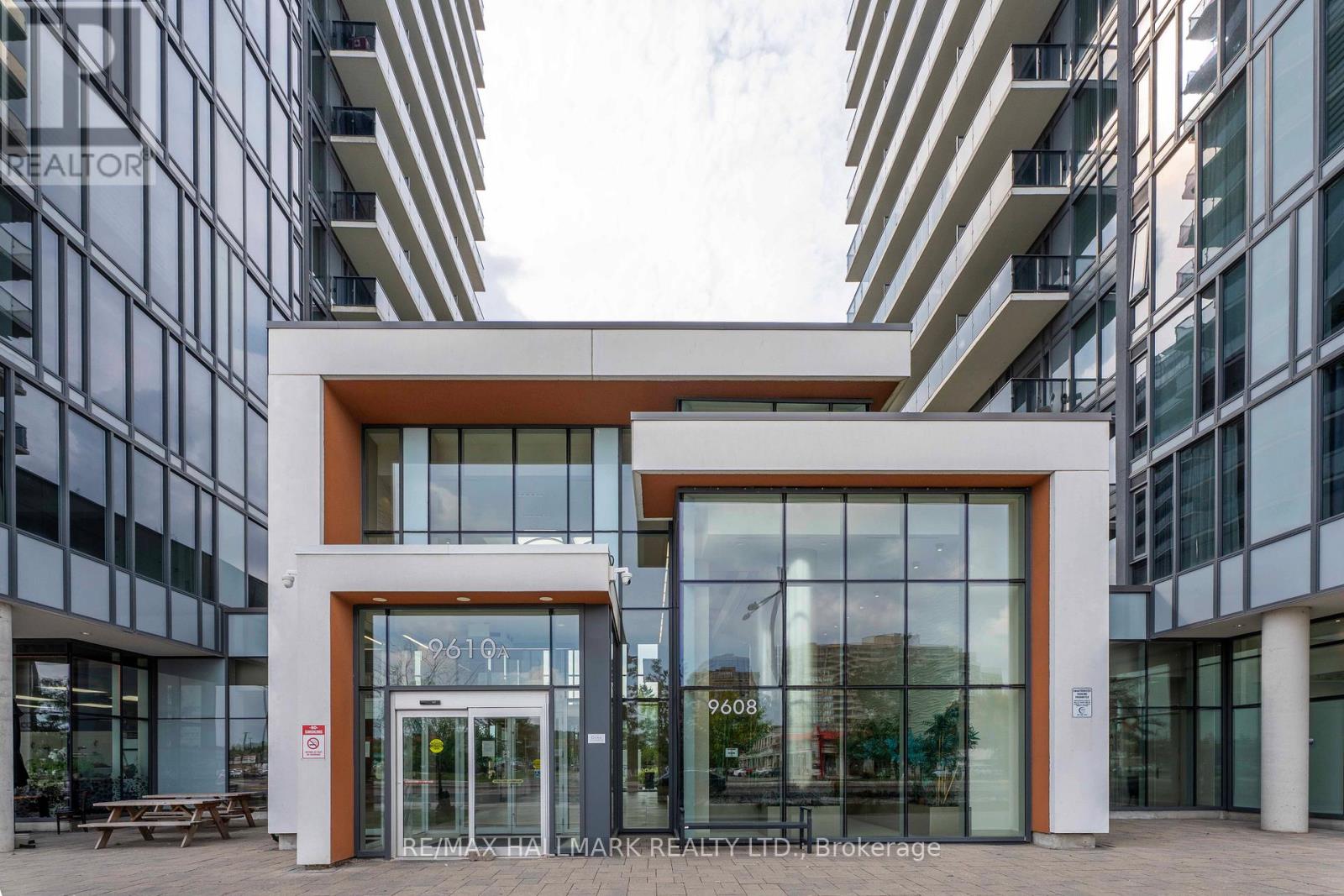 1102 - 9600 Yonge Street, Richmond Hill, Ontario  L4C 0X3 - Photo 3 - N12959436