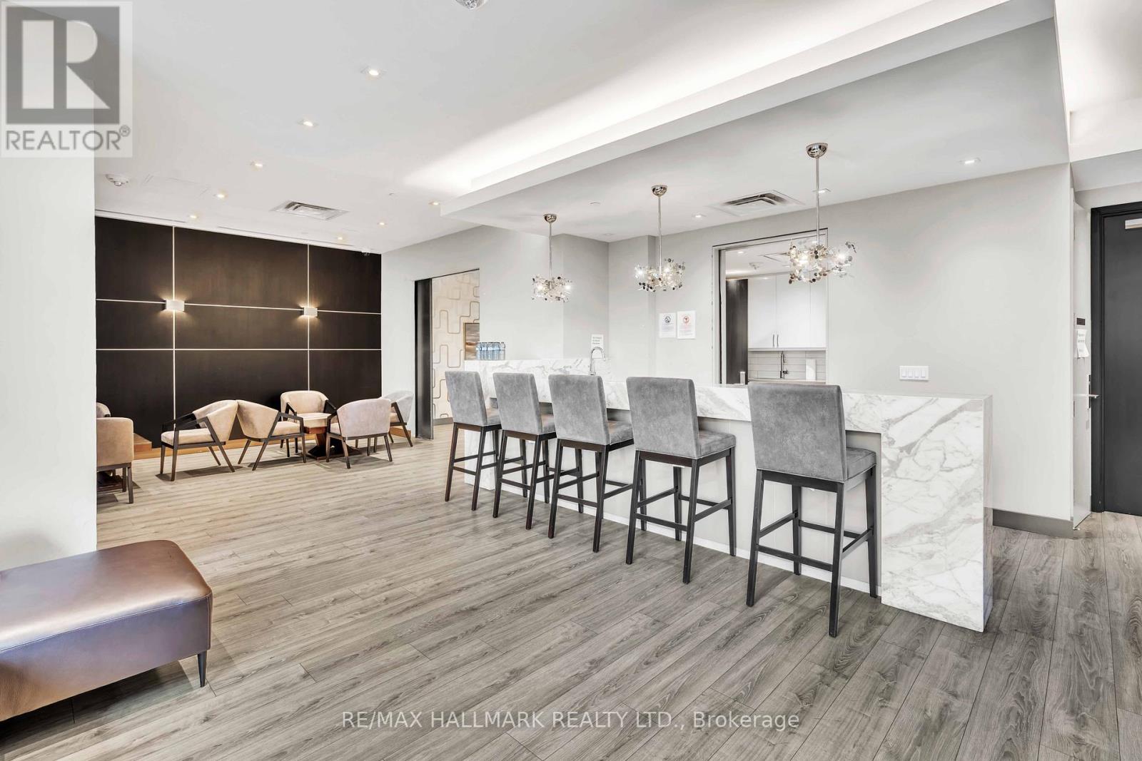 1102 - 9600 Yonge Street, Richmond Hill, Ontario  L4C 0X3 - Photo 31 - N12959436