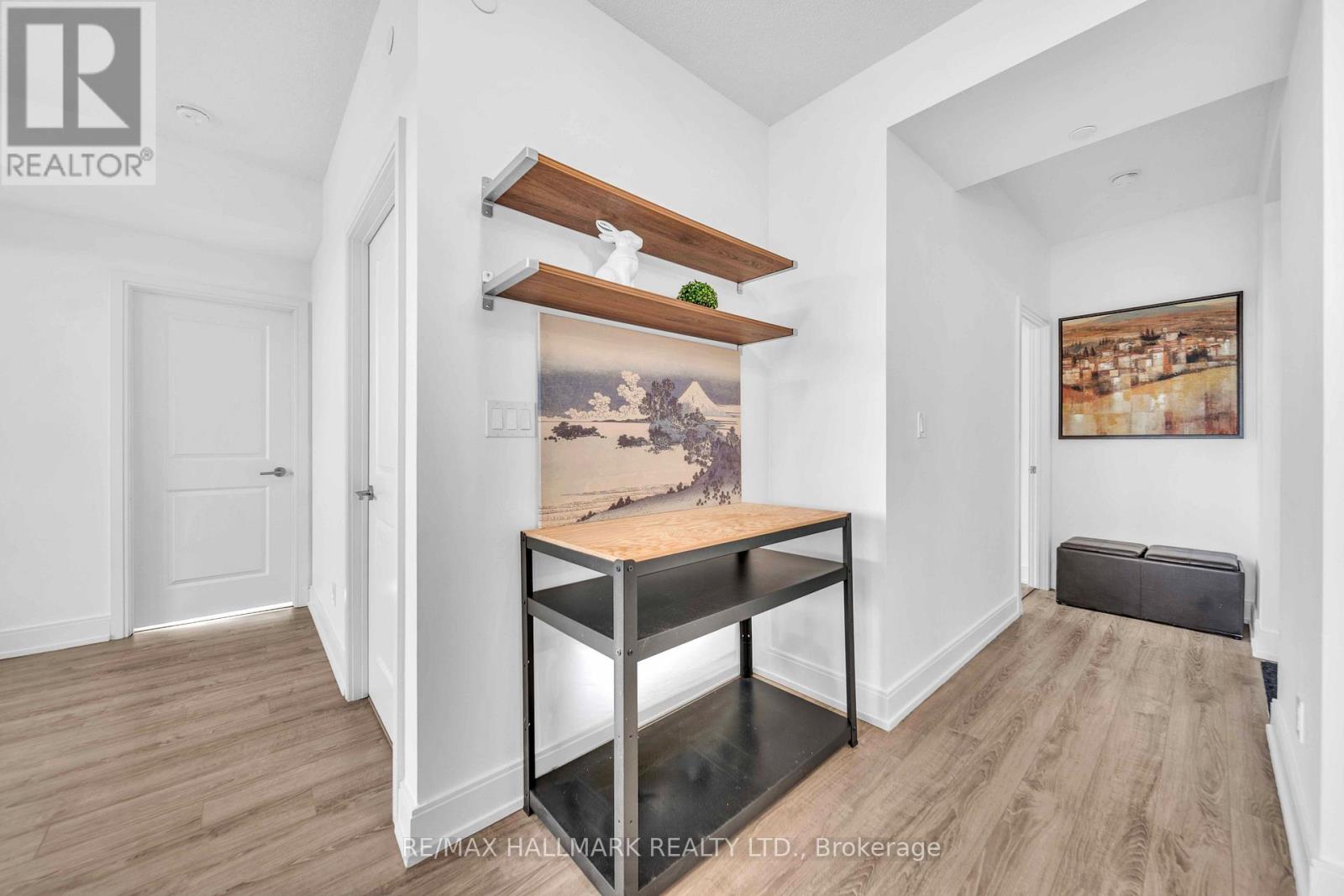 1102 - 9600 Yonge Street, Richmond Hill, Ontario  L4C 0X3 - Photo 9 - N12959436