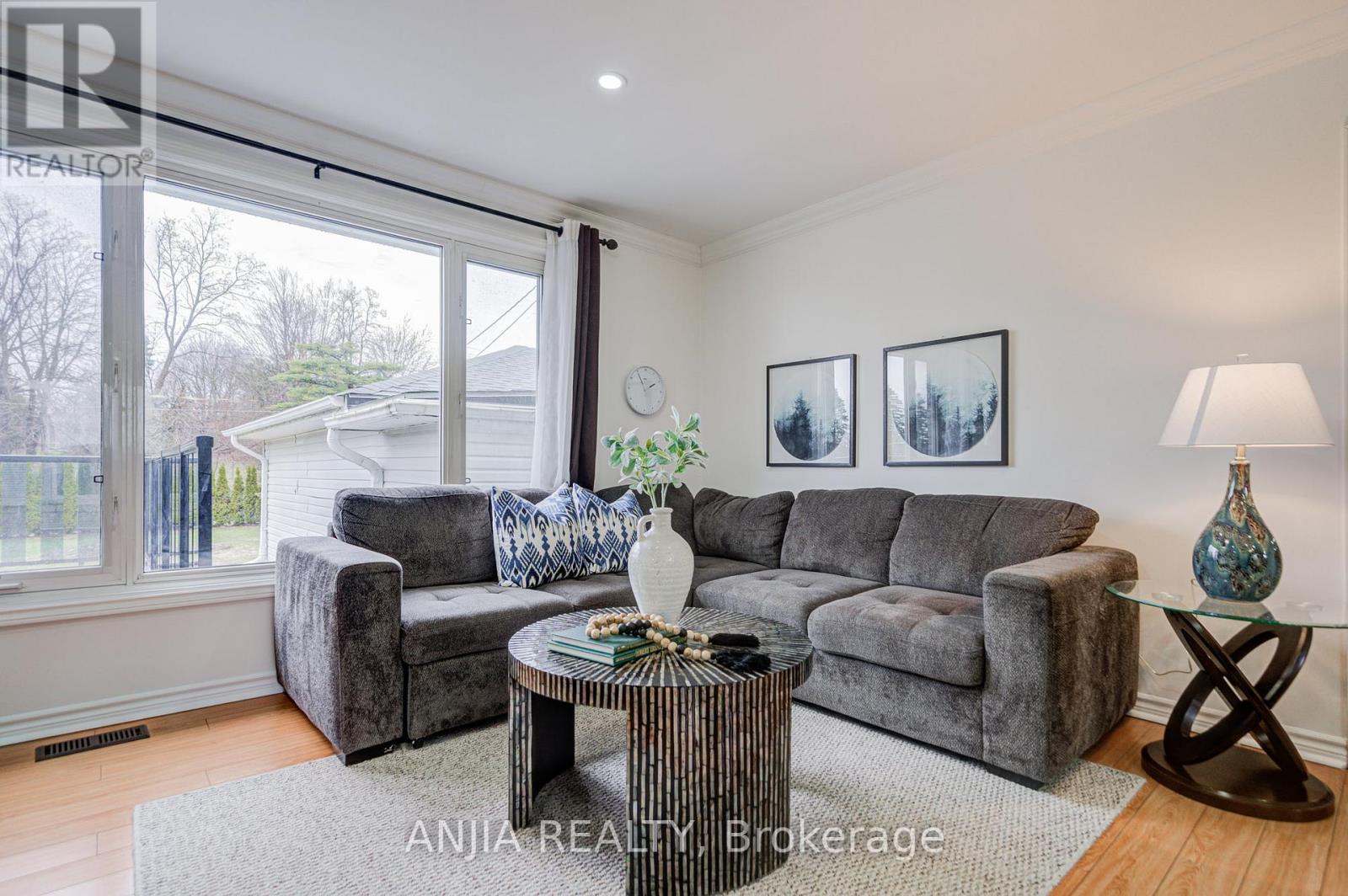 1369 Ravenshoe Road, East Gwillimbury, Ontario  L0G 1R0 - Photo 14 - N12959532