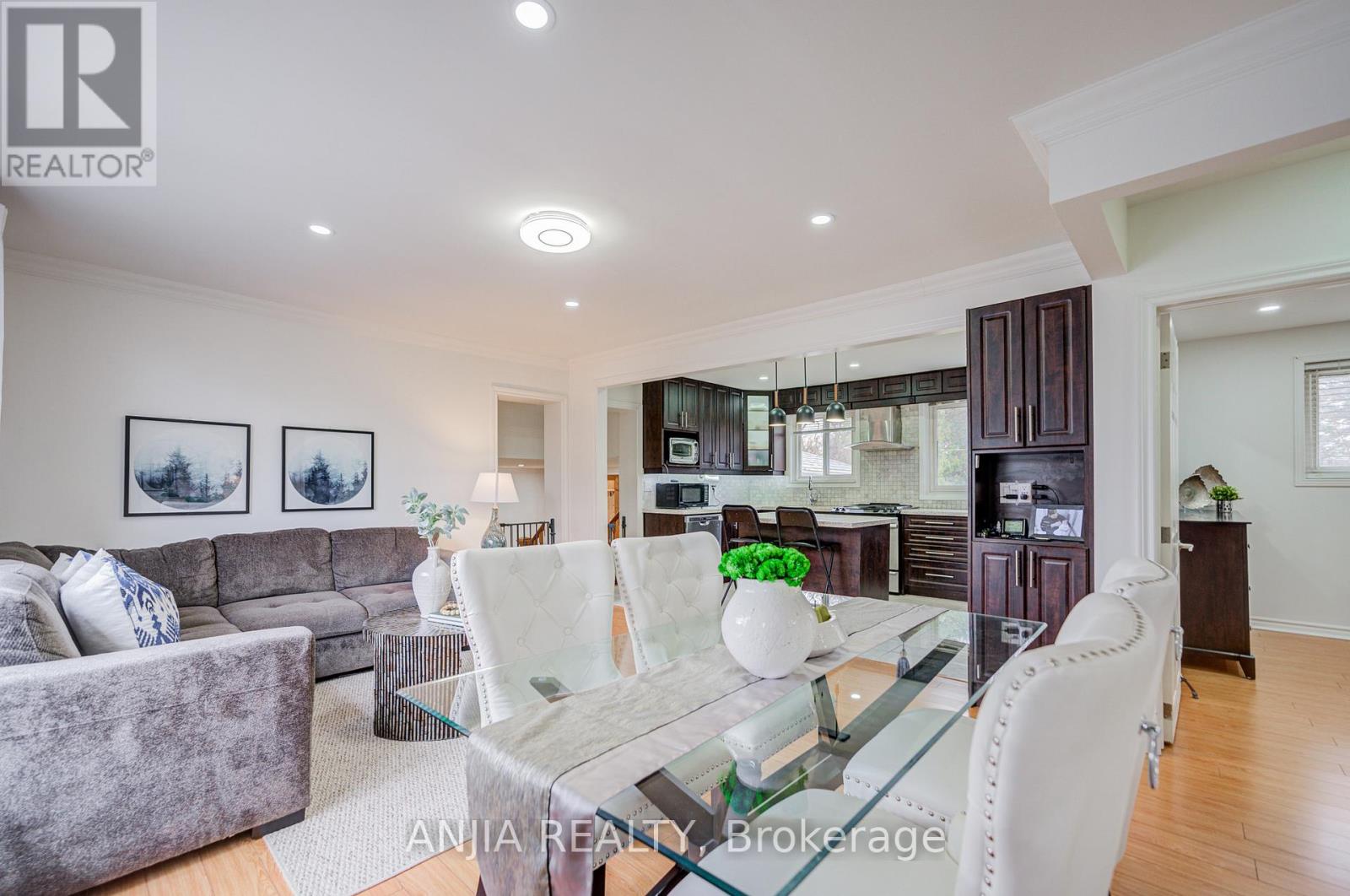 1369 Ravenshoe Road, East Gwillimbury, Ontario  L0G 1R0 - Photo 17 - N12959532