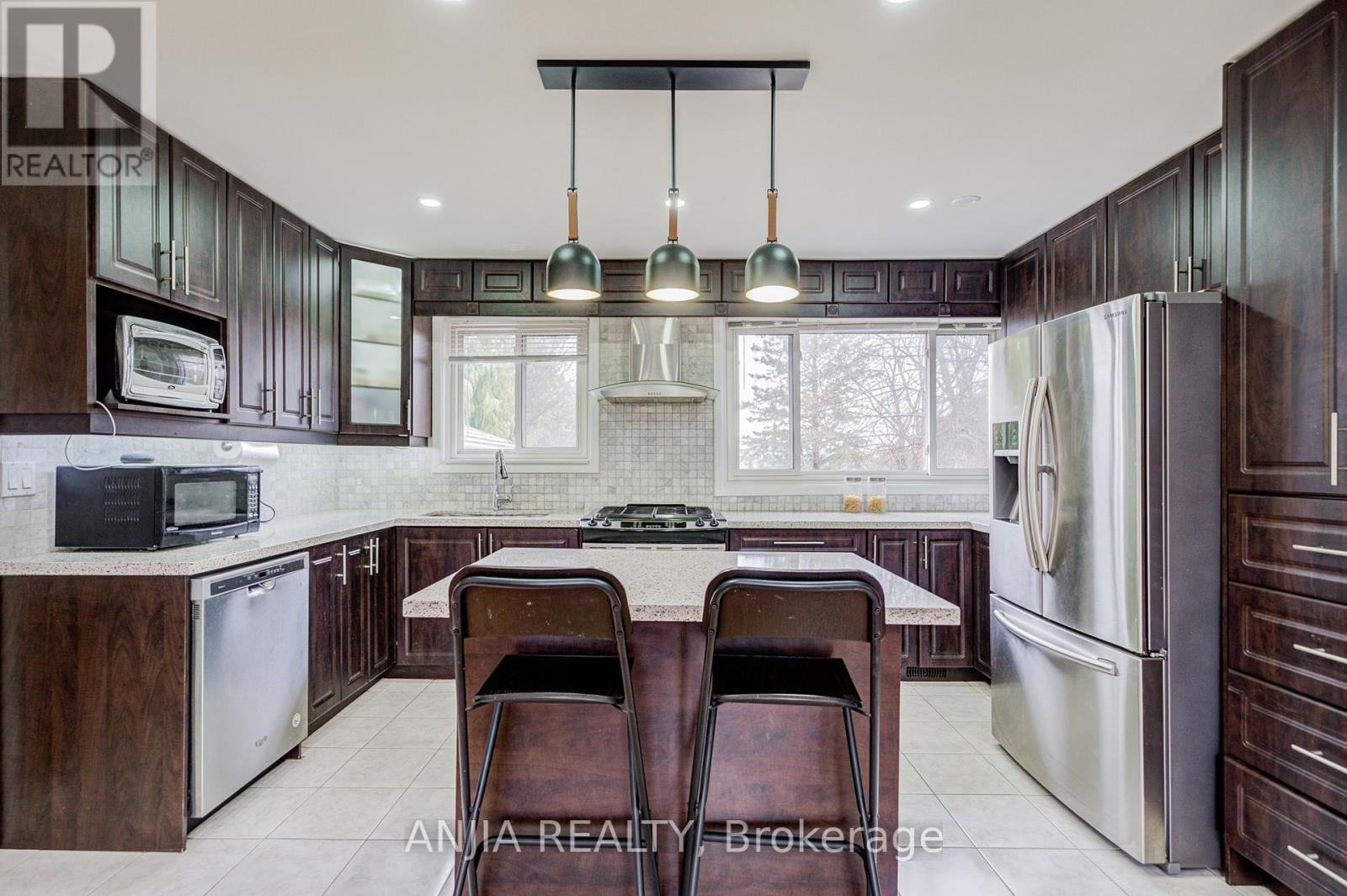 1369 Ravenshoe Road, East Gwillimbury, Ontario  L0G 1R0 - Photo 18 - N12959532