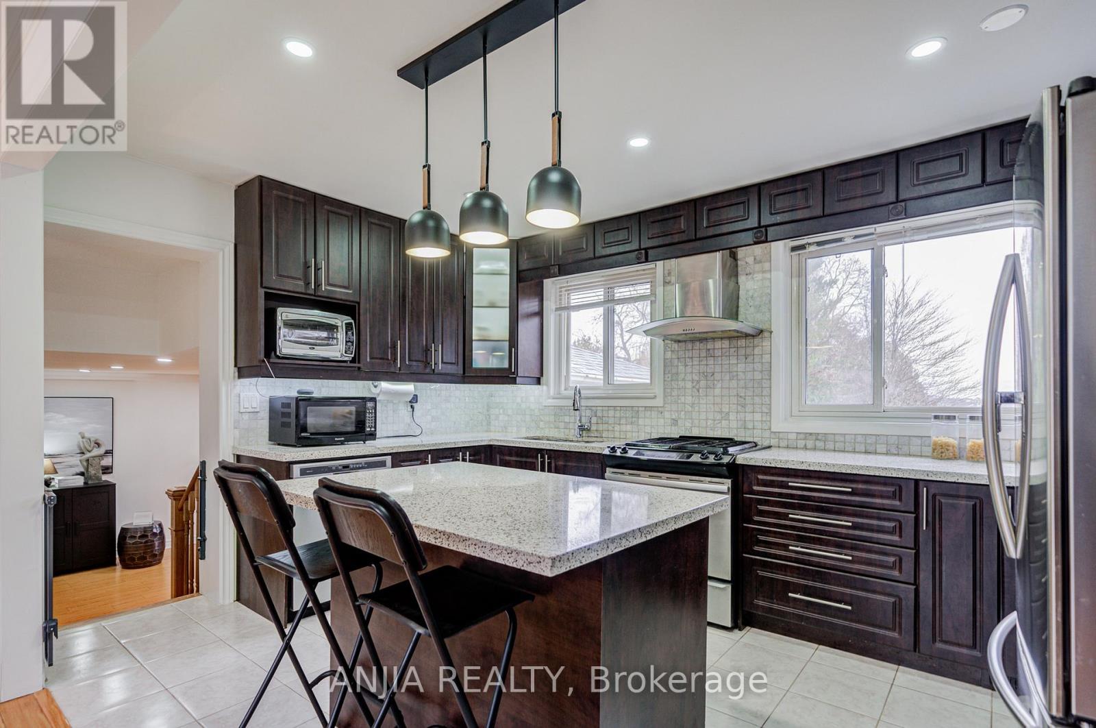 1369 Ravenshoe Road, East Gwillimbury, Ontario  L0G 1R0 - Photo 20 - N12959532