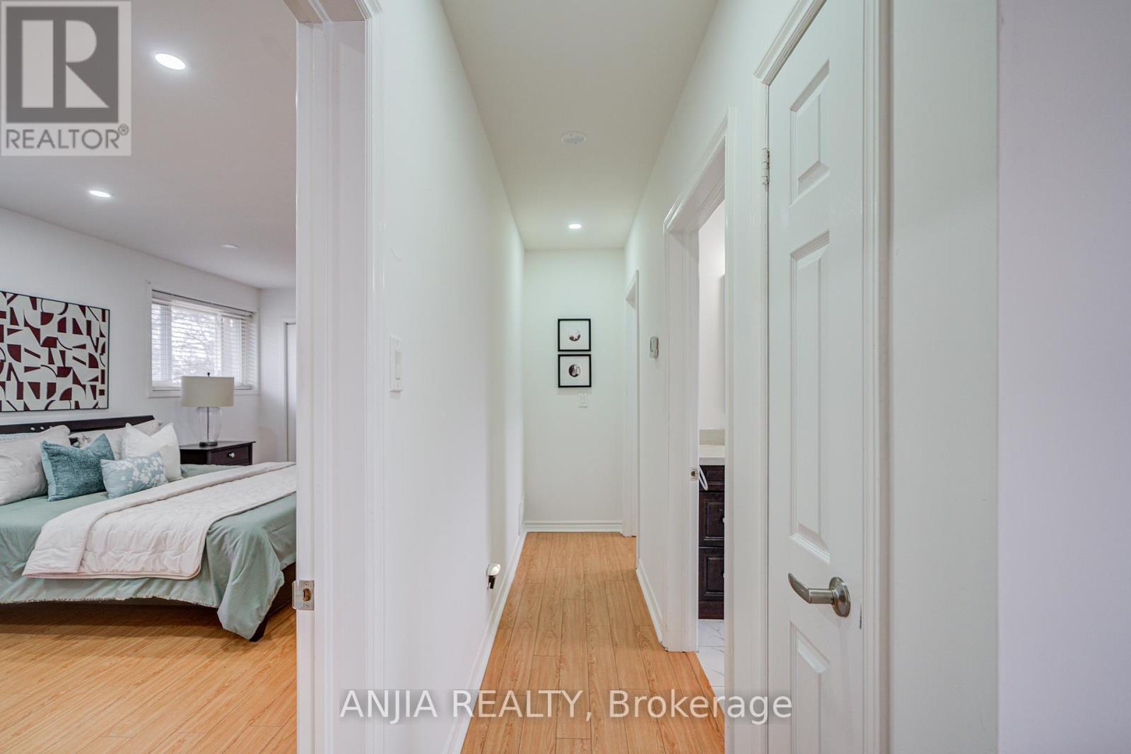 1369 Ravenshoe Road, East Gwillimbury, Ontario  L0G 1R0 - Photo 23 - N12959532