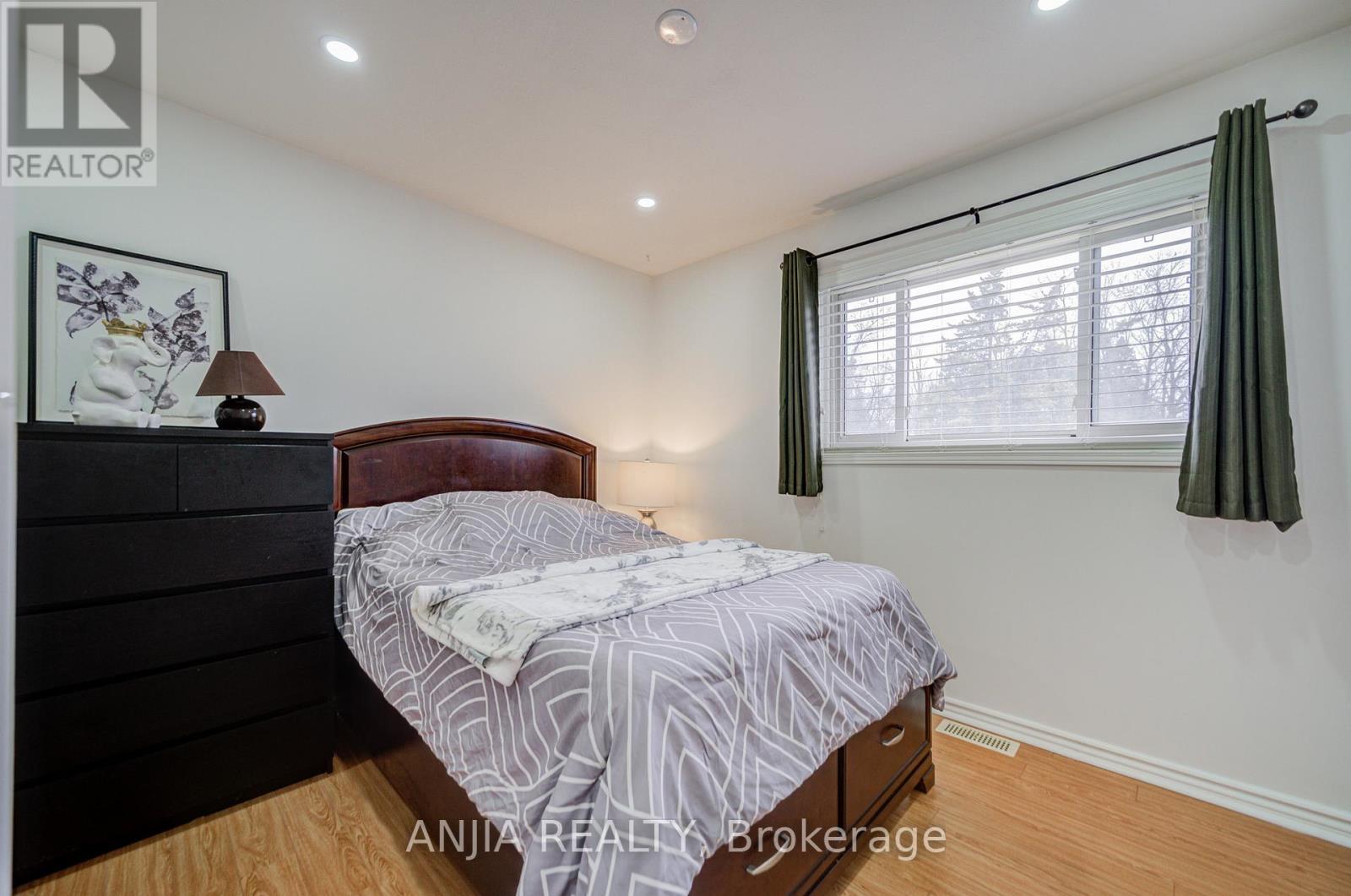 1369 Ravenshoe Road, East Gwillimbury, Ontario  L0G 1R0 - Photo 28 - N12959532