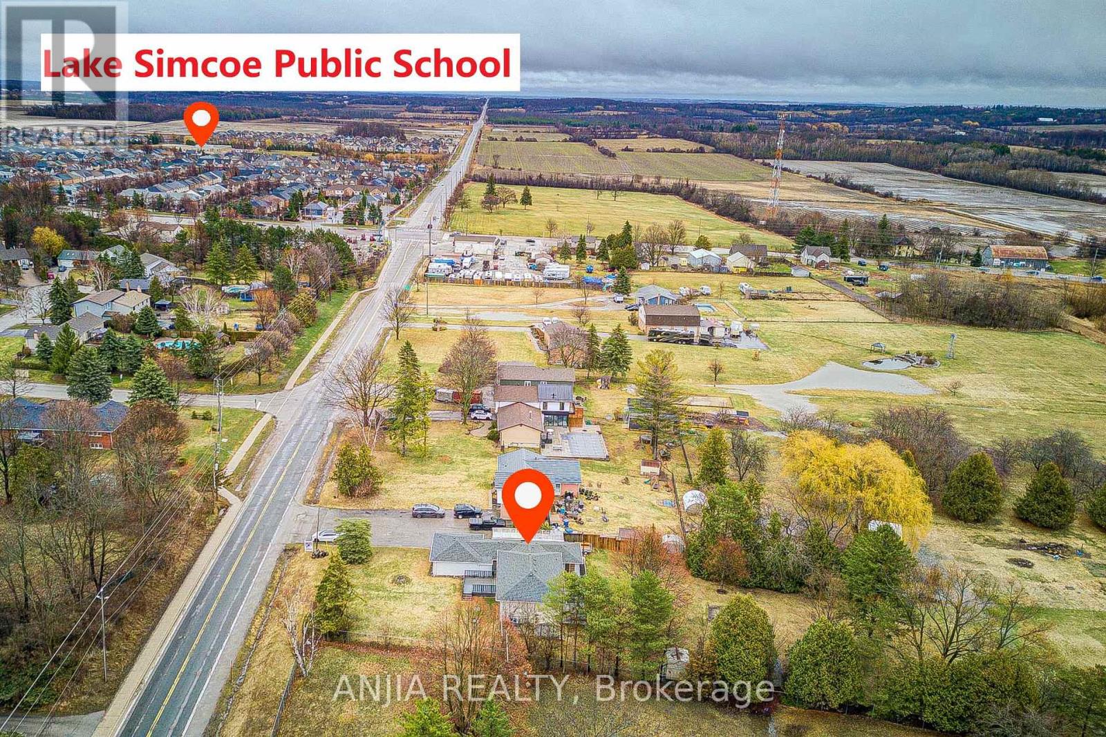 1369 Ravenshoe Road, East Gwillimbury, Ontario  L0G 1R0 - Photo 4 - N12959532