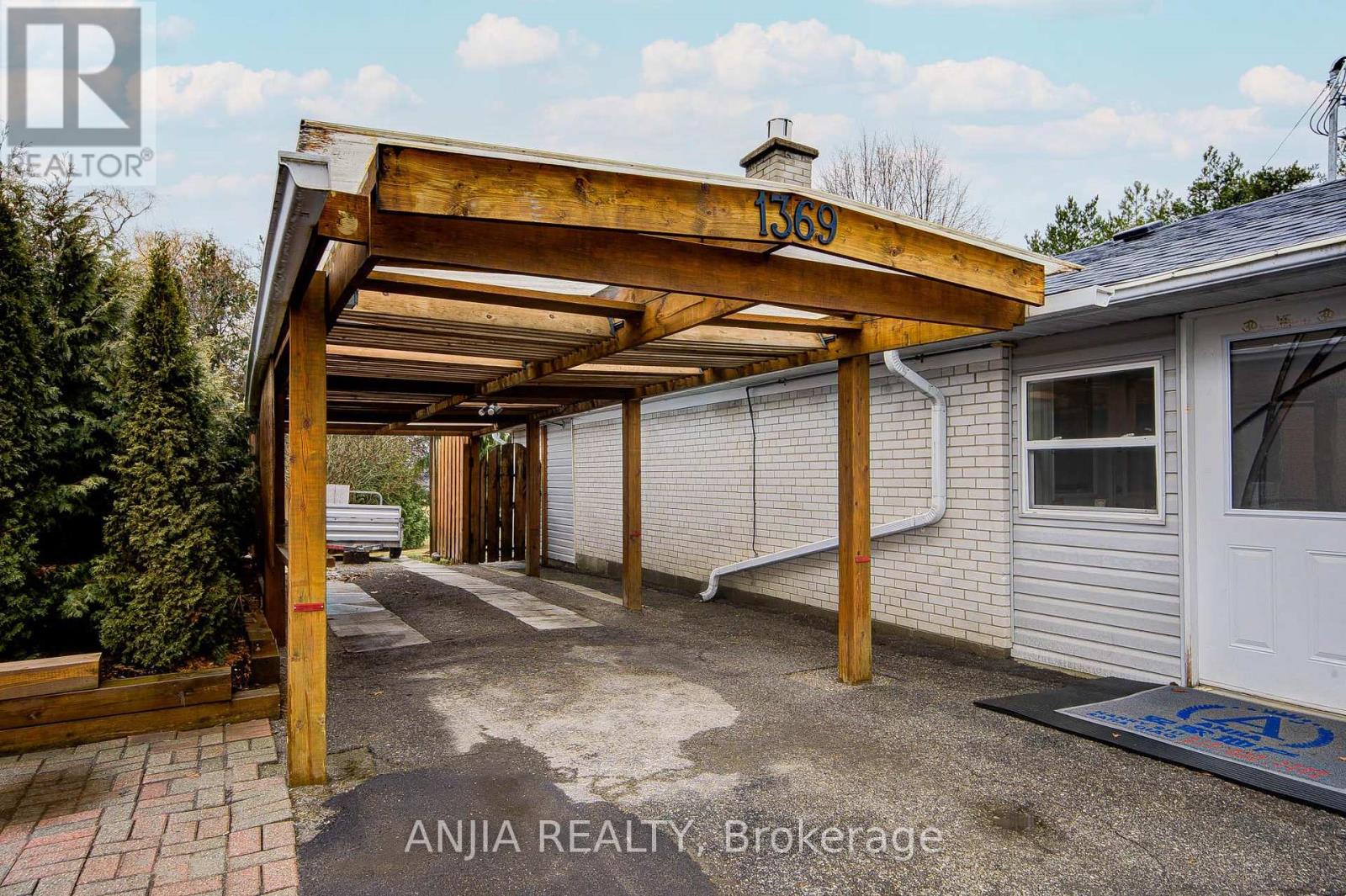 1369 Ravenshoe Road, East Gwillimbury, Ontario  L0G 1R0 - Photo 40 - N12959532