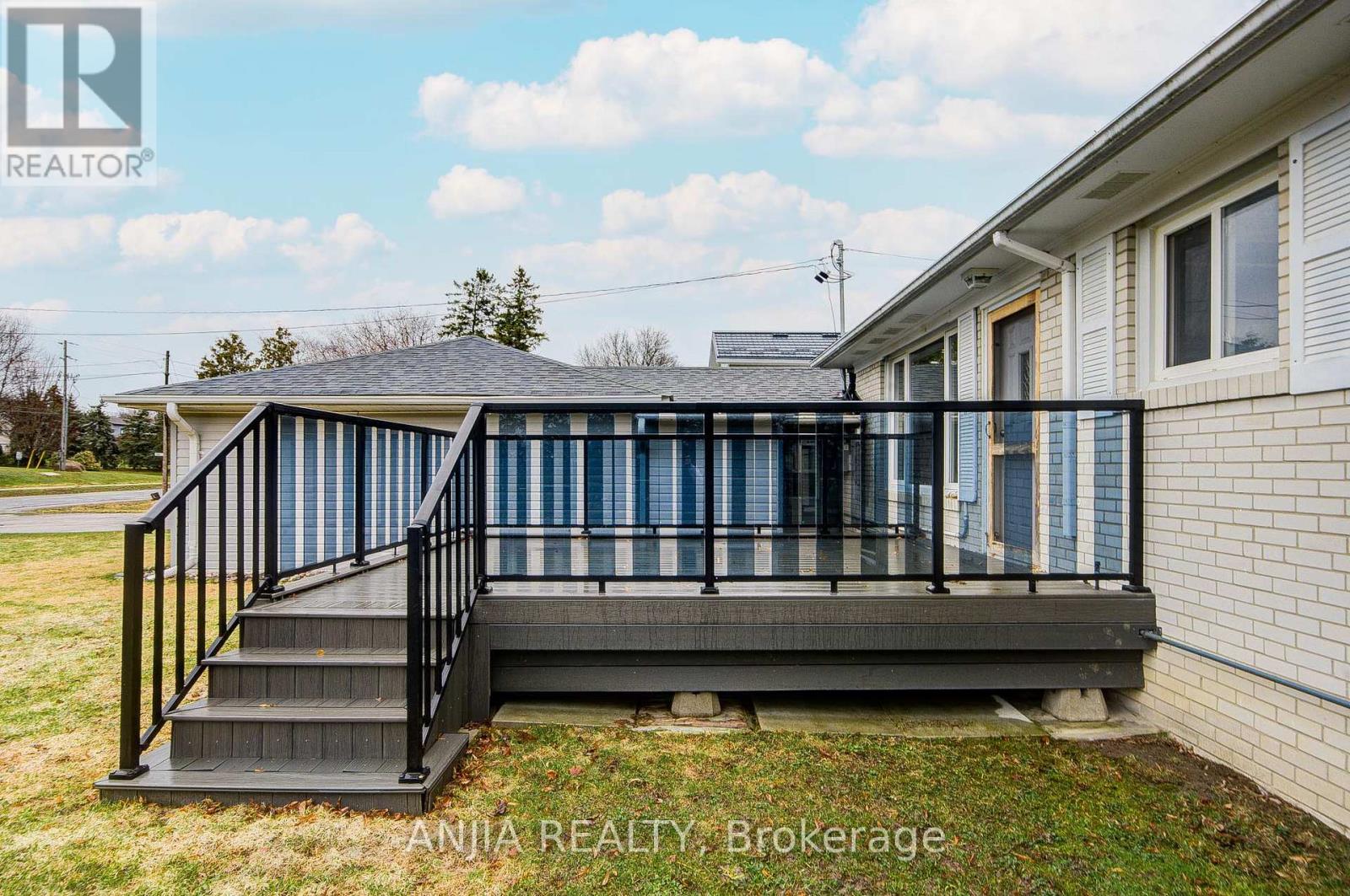 1369 Ravenshoe Road, East Gwillimbury, Ontario  L0G 1R0 - Photo 42 - N12959532
