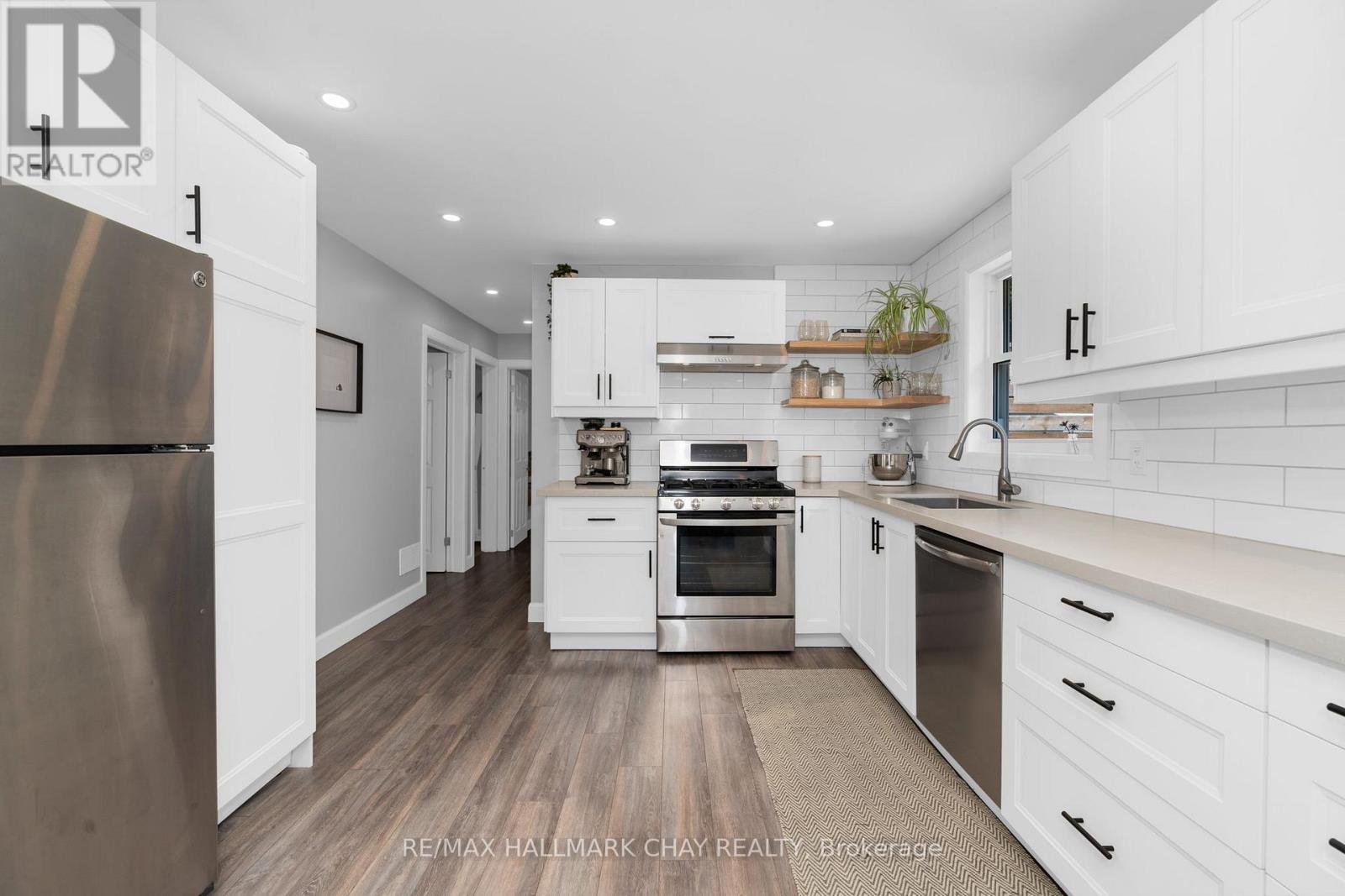 1853 River Road W, Wasaga Beach, Ontario  L9Z 1L1 - Photo 11 - S12959500