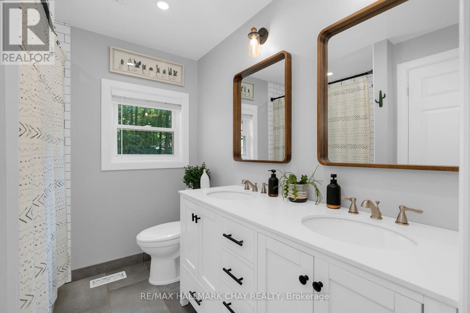 1853 River Road W, Wasaga Beach, Ontario  L9Z 1L1 - Photo 13 - S12959500