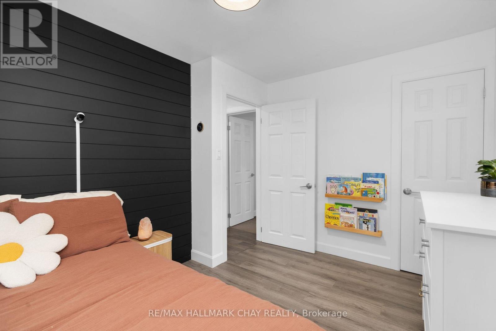 1853 River Road W, Wasaga Beach, Ontario  L9Z 1L1 - Photo 19 - S12959500