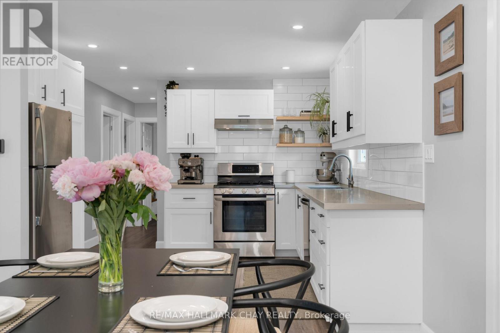 1853 River Road W, Wasaga Beach, Ontario  L9Z 1L1 - Photo 9 - S12959500