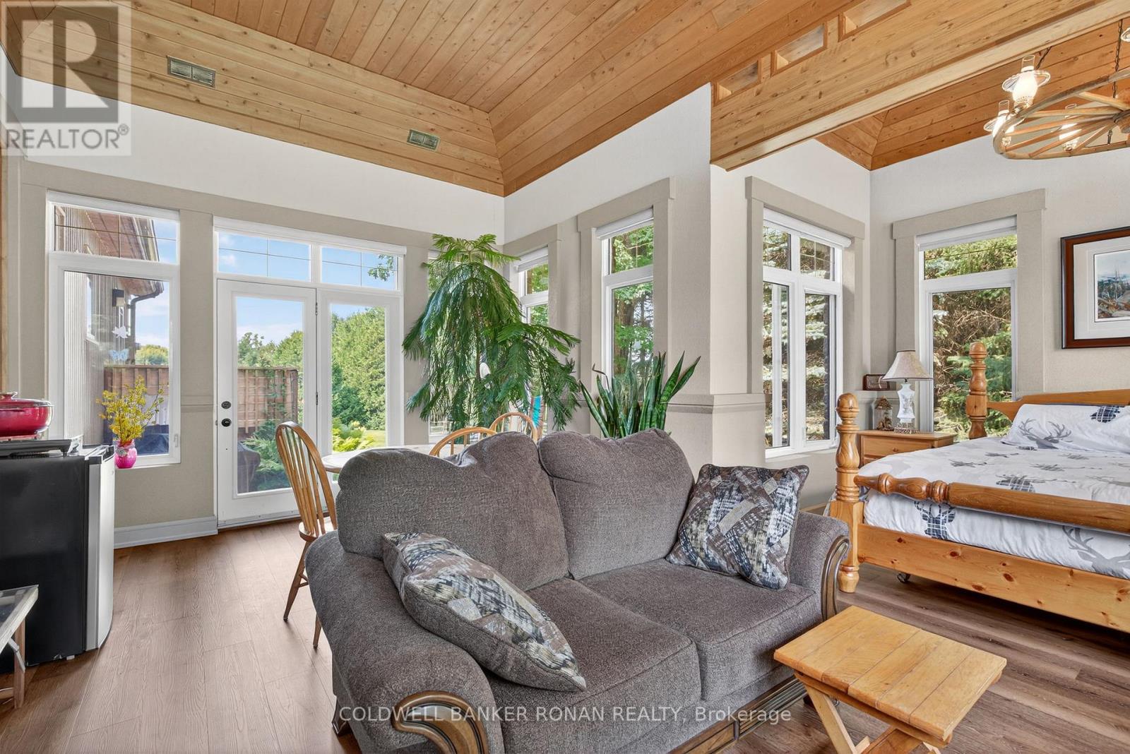 20 Mountainview Road, Mulmur, Ontario  L9V 3H5 - Photo 11 - X12276547