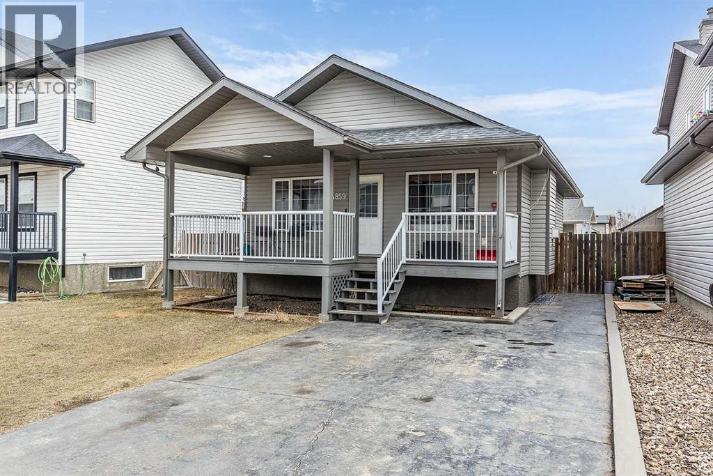 4859 Southlands Drive Se, Medicine Hat, Alberta  T1B 0B9 - Photo 2 - A2299202