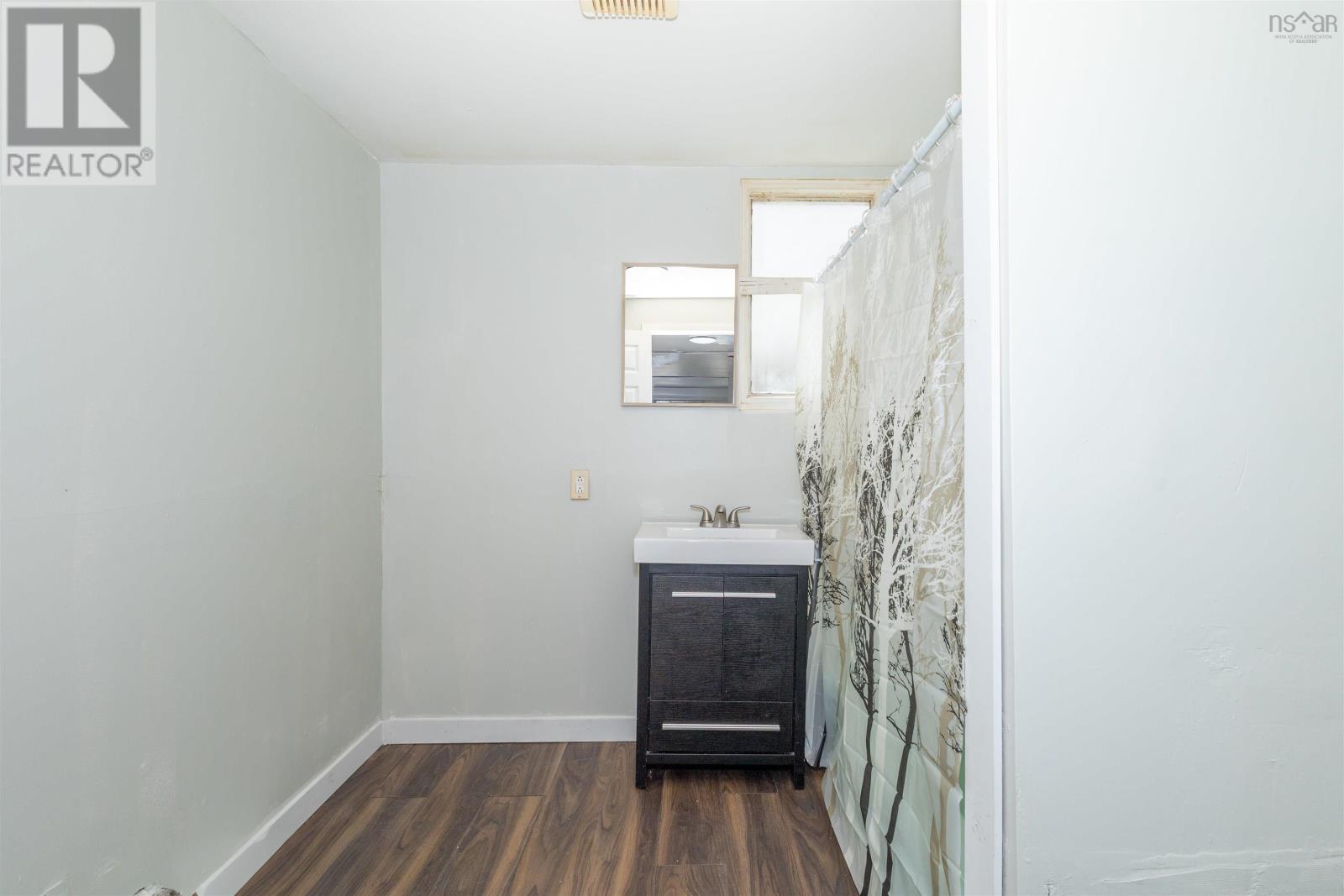 10 Lorne Street, North Sydney, Nova Scotia  B2Y 3Z6 - Photo 10 - 202603953