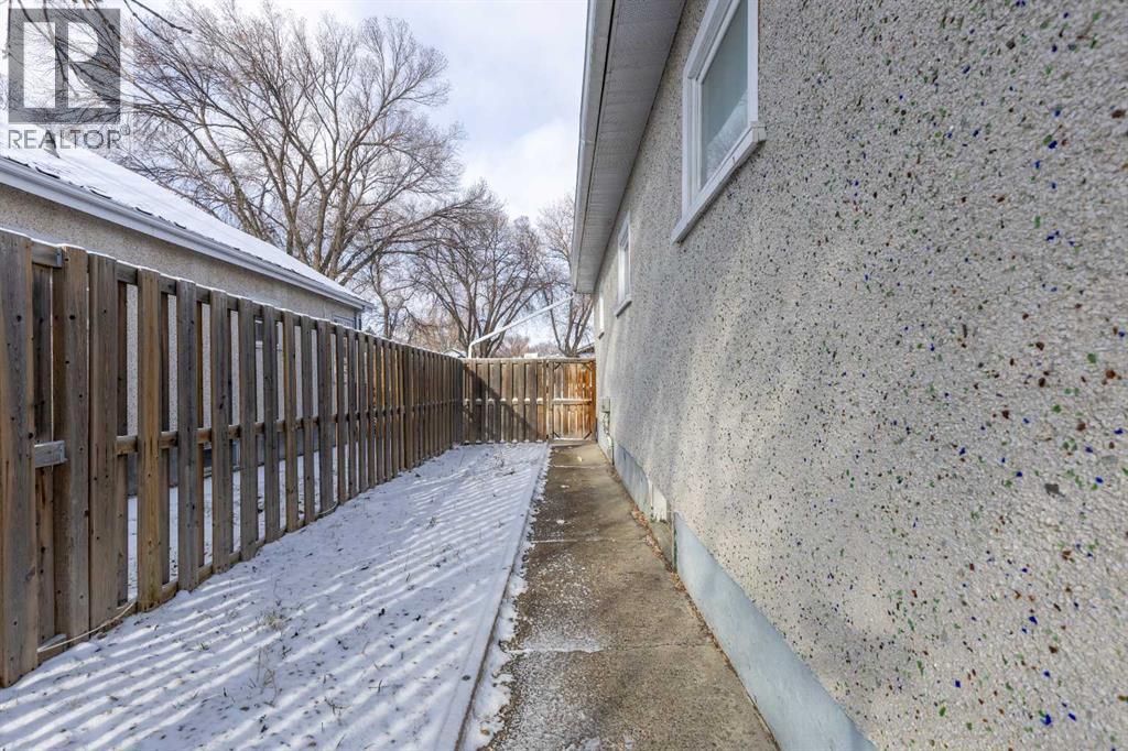 227 19 Street N, Lethbridge, Alberta  T1H 3J9 - Photo 22 - A2295951