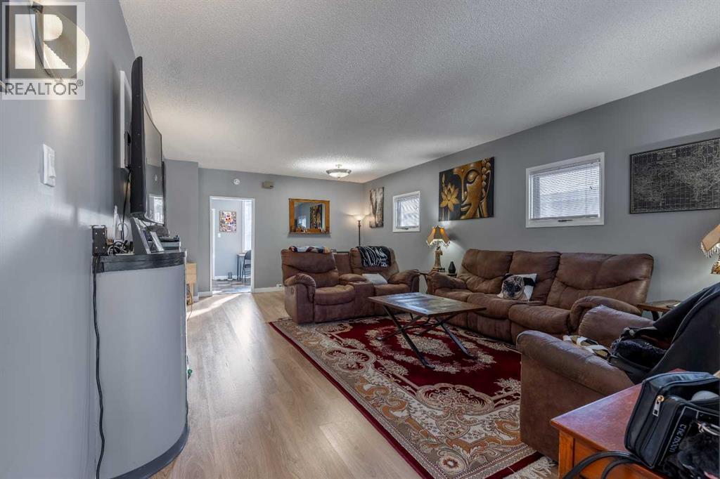 227 19 Street N, Lethbridge, Alberta  T1H 3J9 - Photo 7 - A2295951