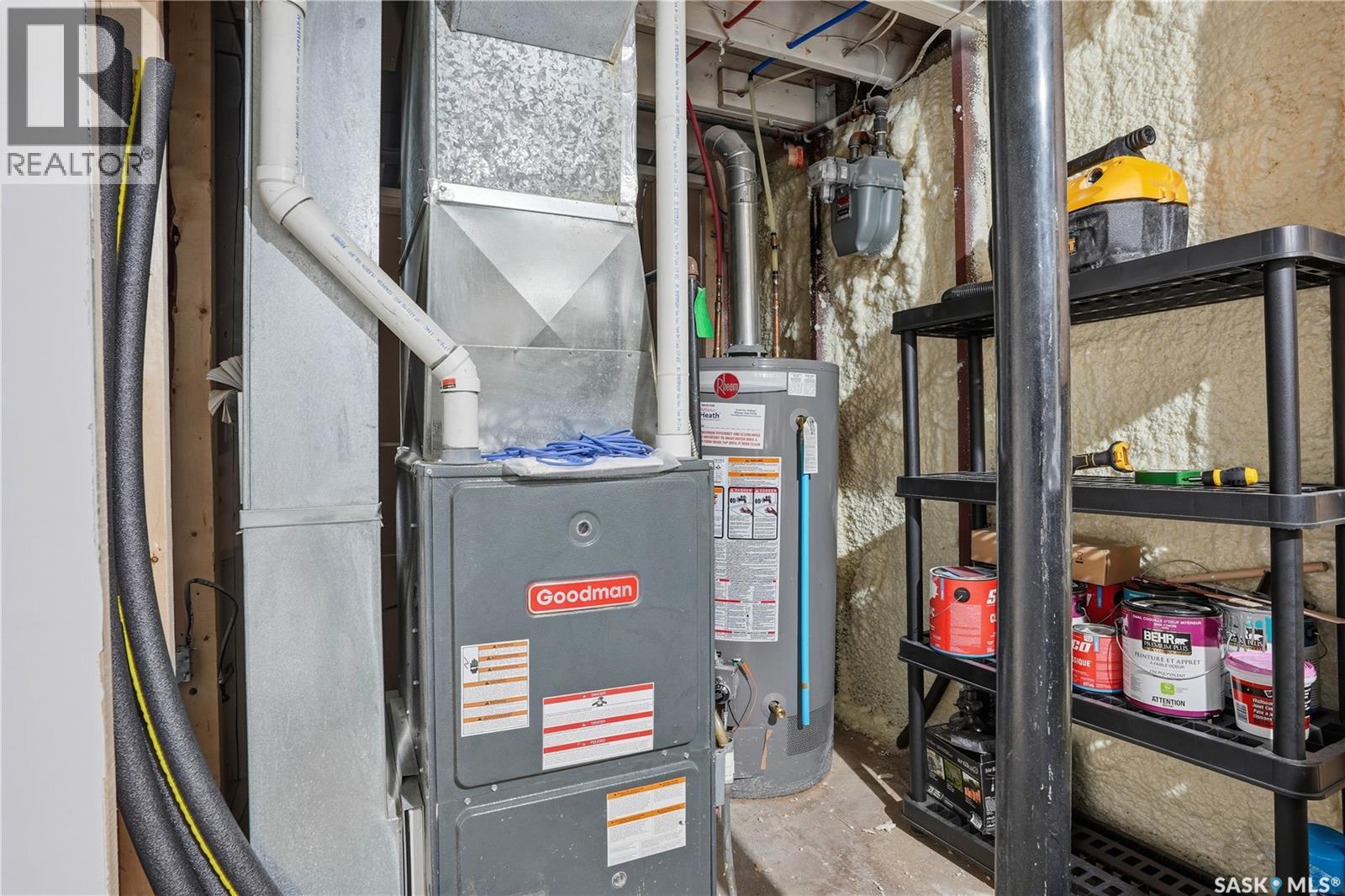 68 Young Crescent, Regina, Saskatchewan  S4N 4K8 - Photo 32 - SK032108