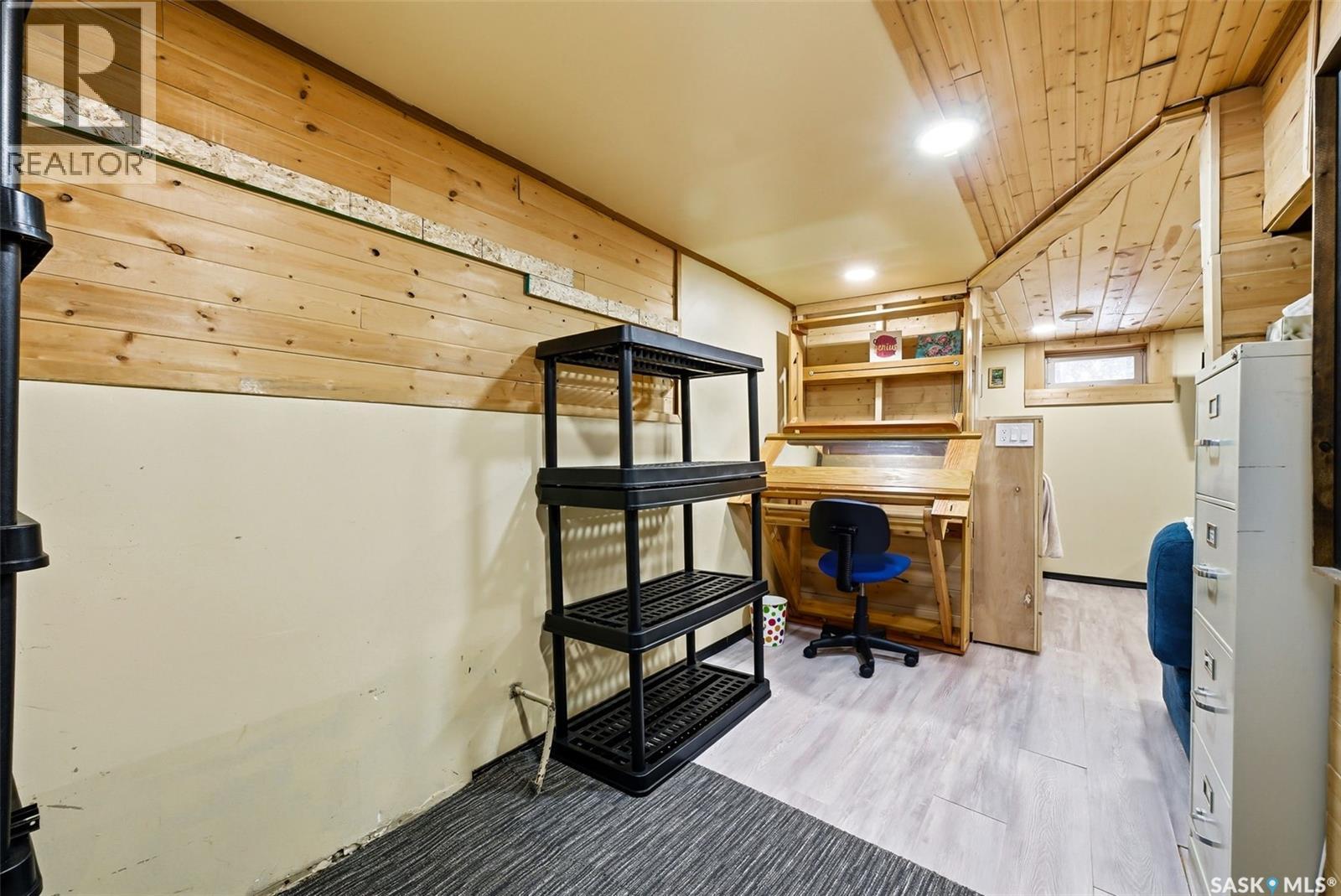 2612 Lindsay Street, Regina, Saskatchewan  S4N 3E1 - Photo 32 - SK032094