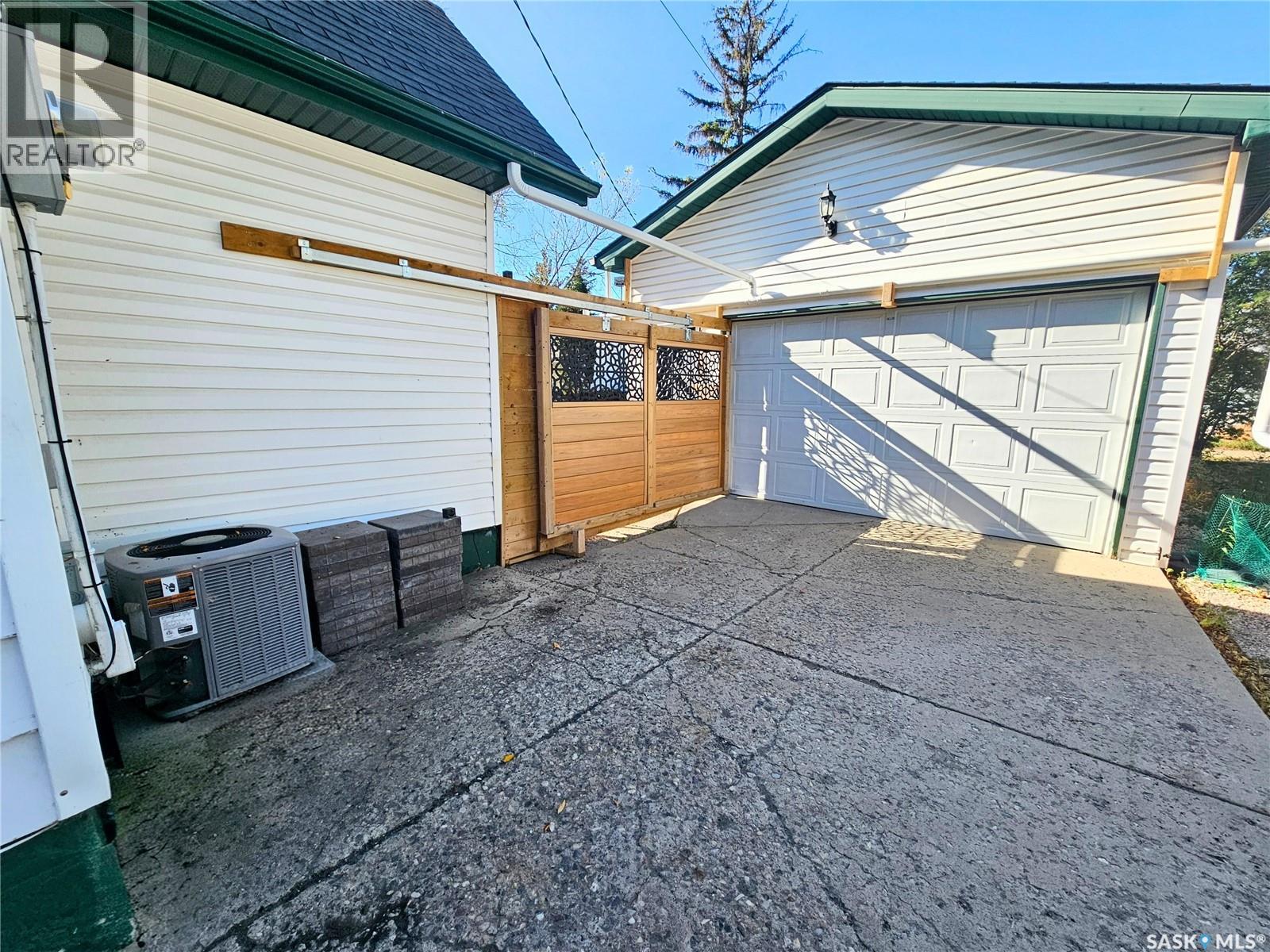 2612 Lindsay Street, Regina, Saskatchewan  S4N 3E1 - Photo 46 - SK032094