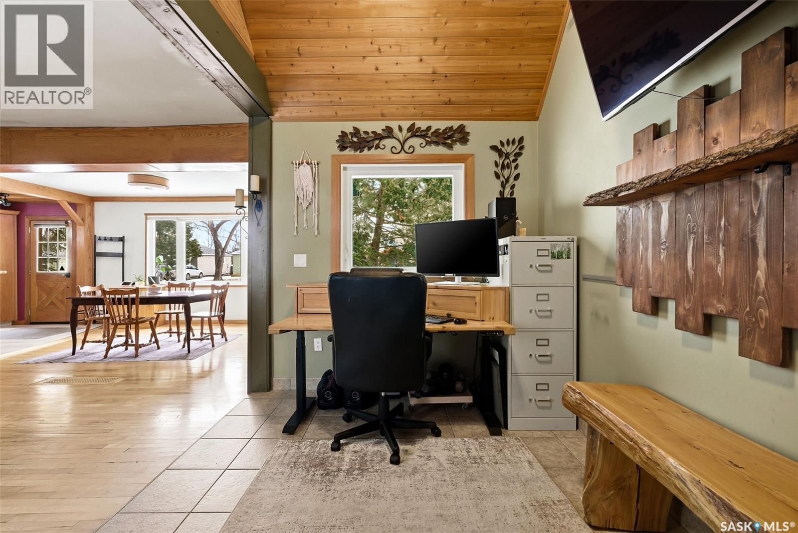 2612 Lindsay Street, Regina, Saskatchewan  S4N 3E1 - Photo 6 - SK032094