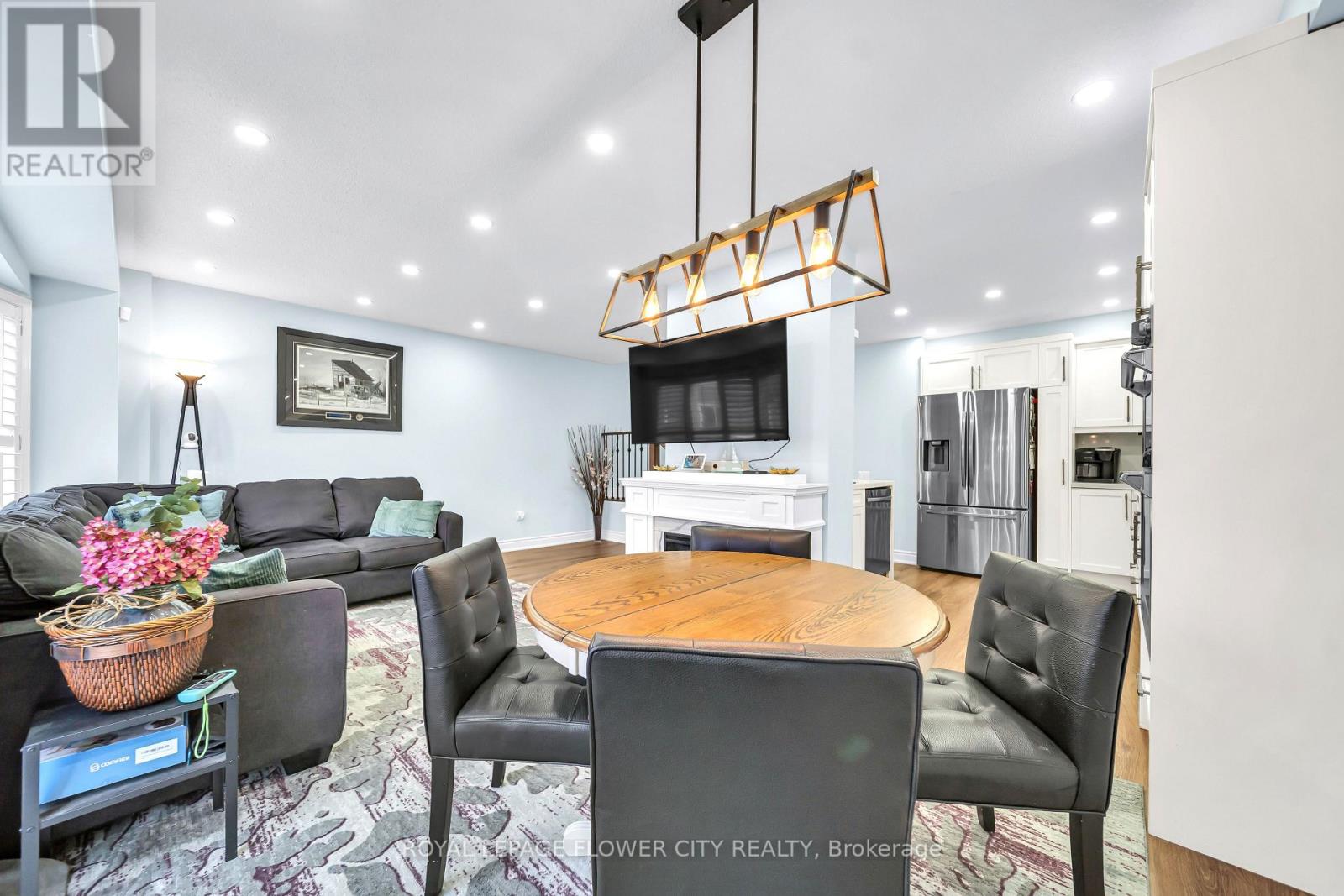 15d View Green Crescent, Toronto, Ontario  M9W 7E1 - Photo 13 - W12959364