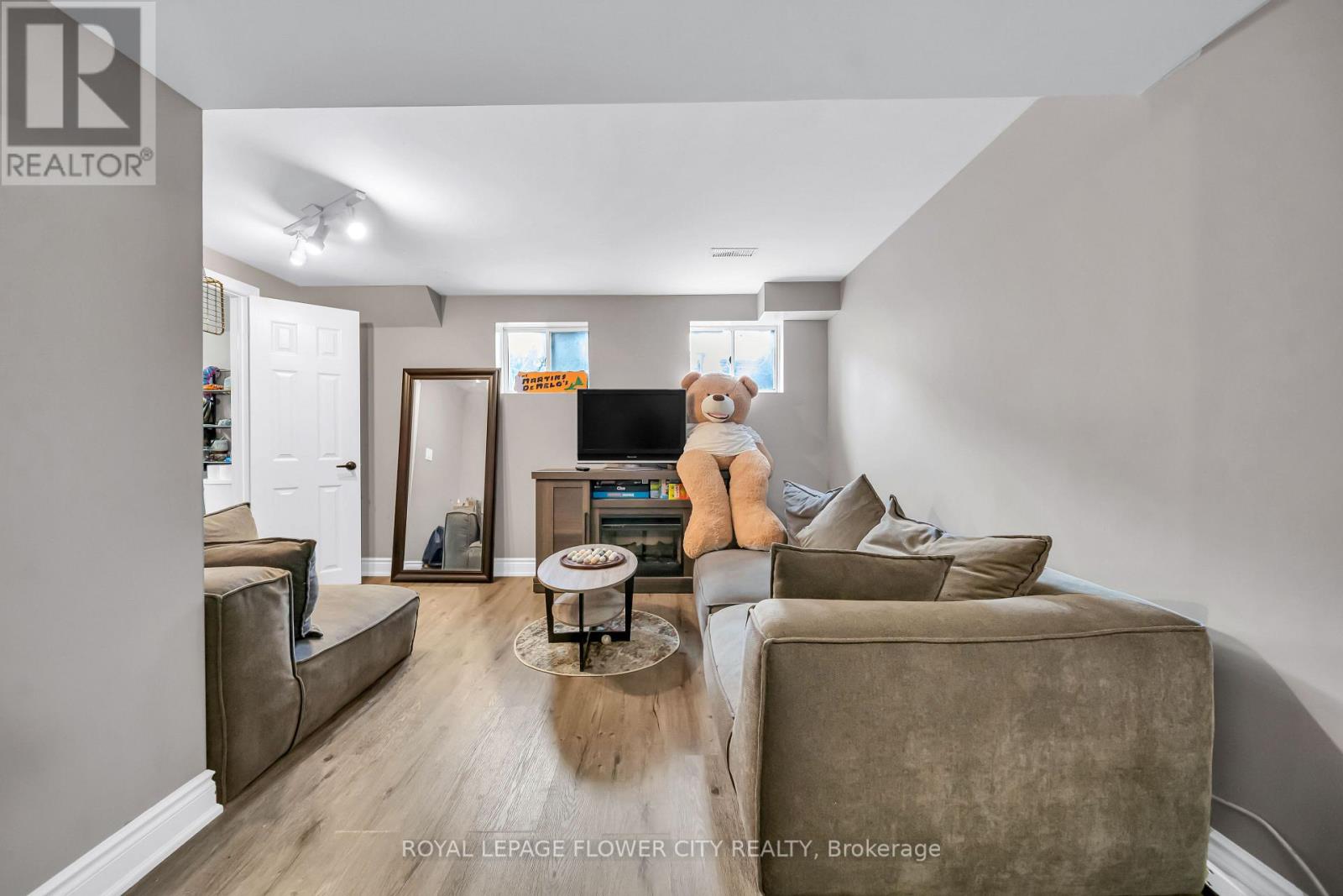 15d View Green Crescent, Toronto, Ontario  M9W 7E1 - Photo 39 - W12959364