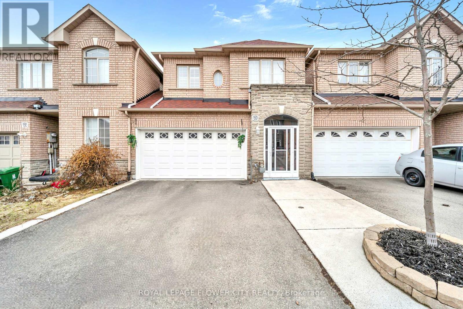 15d View Green Crescent, Toronto, Ontario  M9W 7E1 - Photo 4 - W12959364