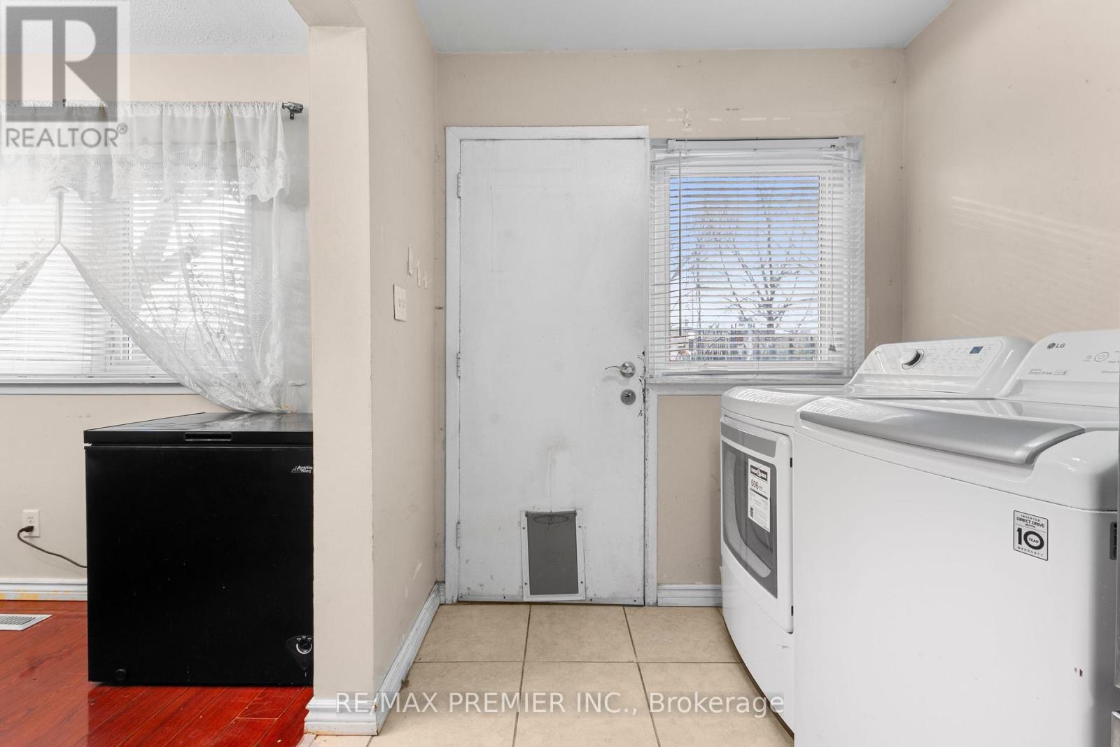 292 - 1605 Albion Road, Toronto, Ontario  M9V 1B6 - Photo 16 - W12959366