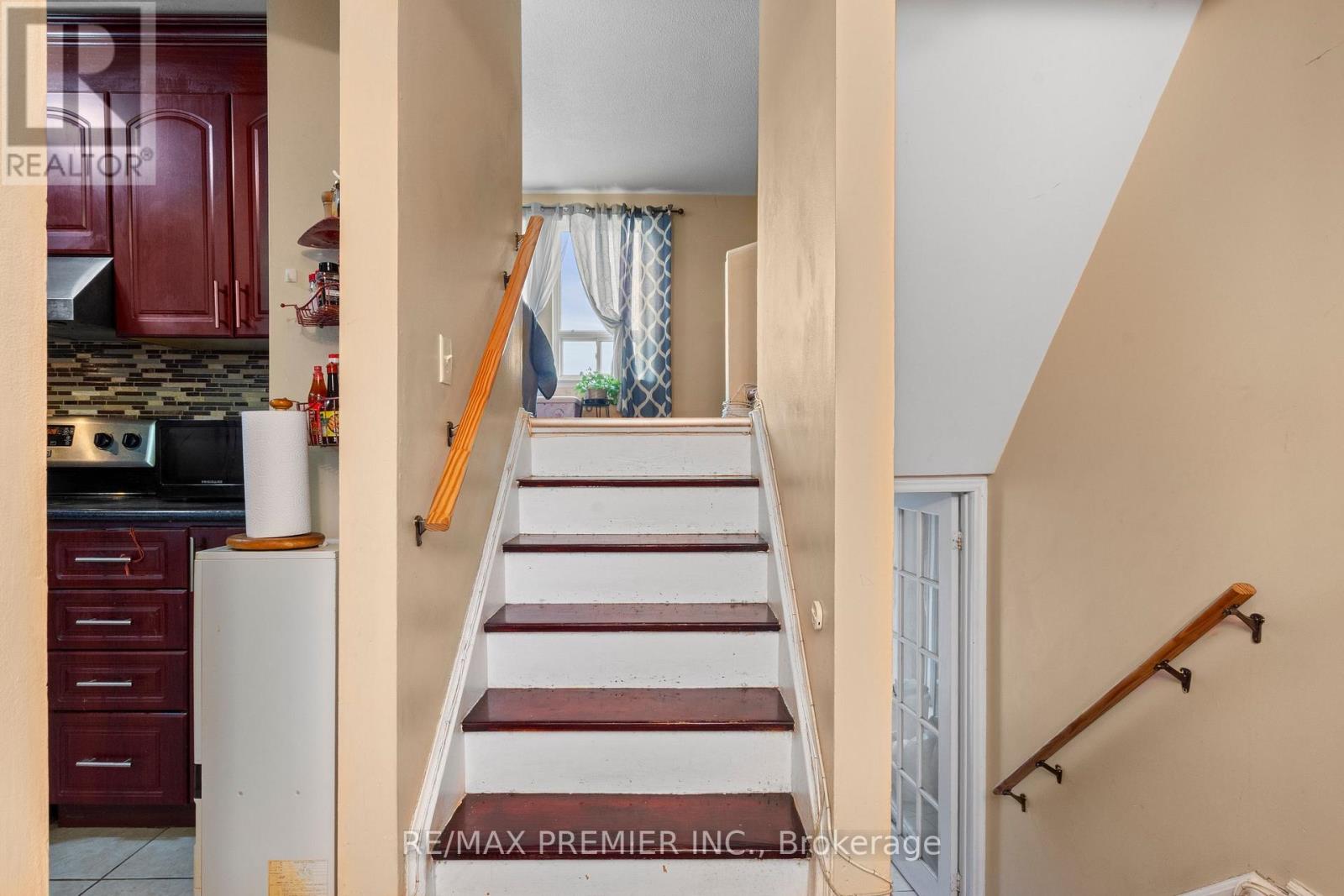 292 - 1605 Albion Road, Toronto, Ontario  M9V 1B6 - Photo 18 - W12959366