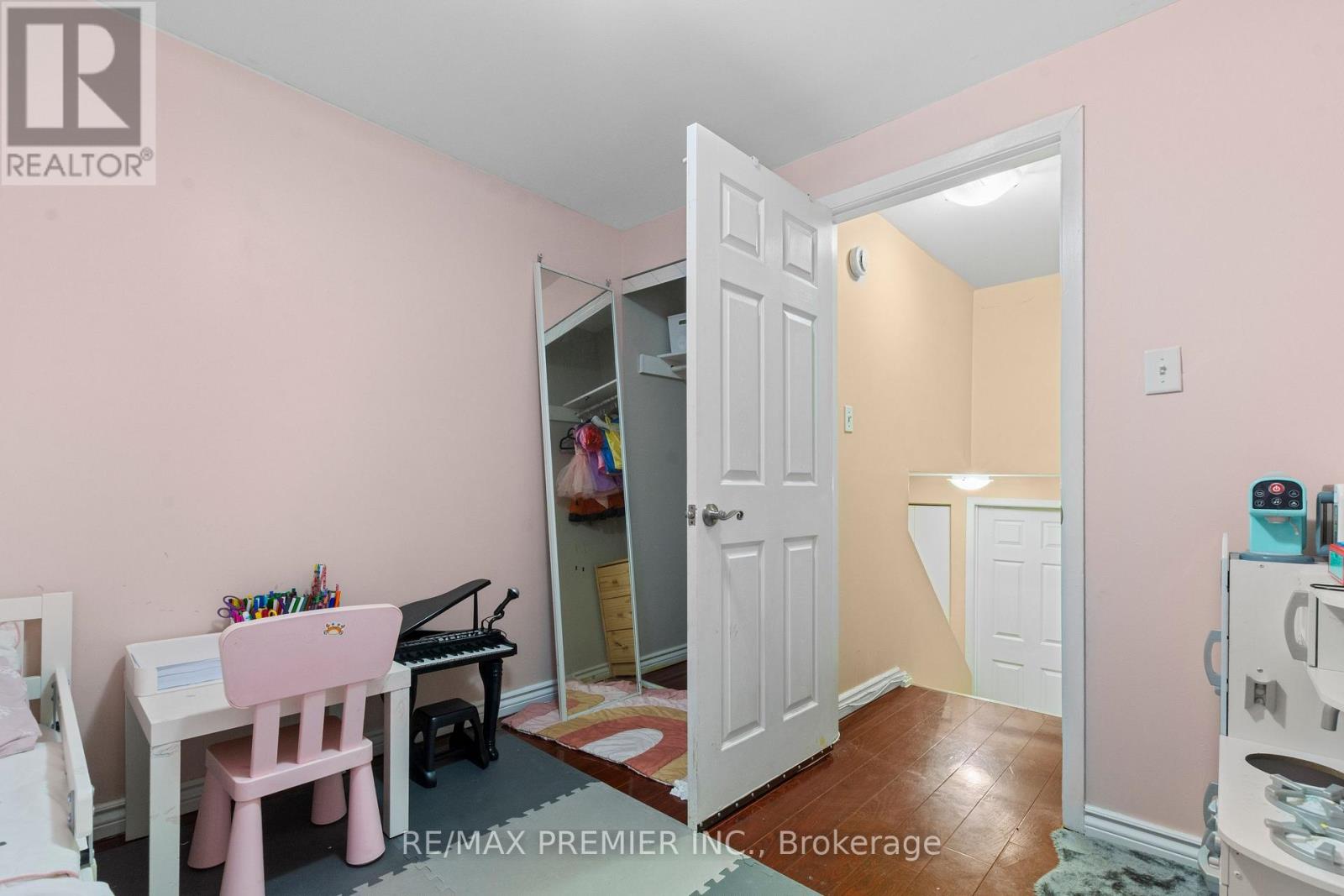 292 - 1605 Albion Road, Toronto, Ontario  M9V 1B6 - Photo 31 - W12959366