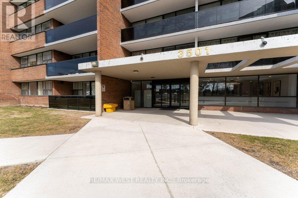 1001 - 3501 Glen Erin Drive, Mississauga, Ontario  L5L 2E9 - Photo 3 - W12959396