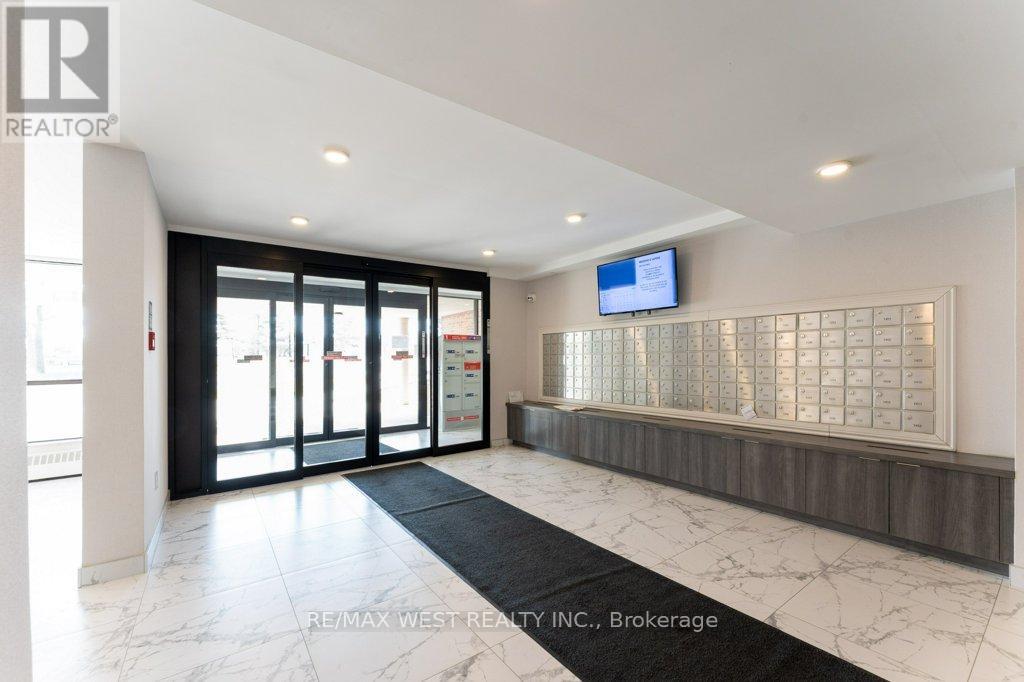 1001 - 3501 Glen Erin Drive, Mississauga, Ontario  L5L 2E9 - Photo 4 - W12959396