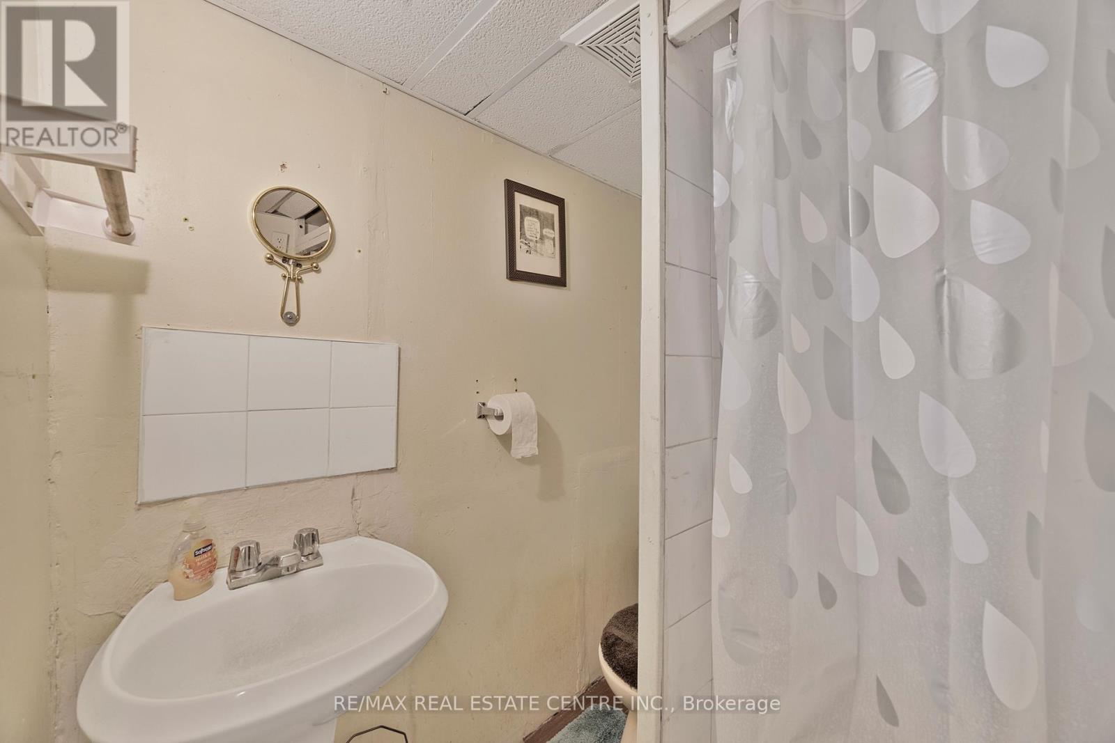 15 Cliff Street, Toronto, Ontario  M6N 4L7 - Photo 33 - W12959420
