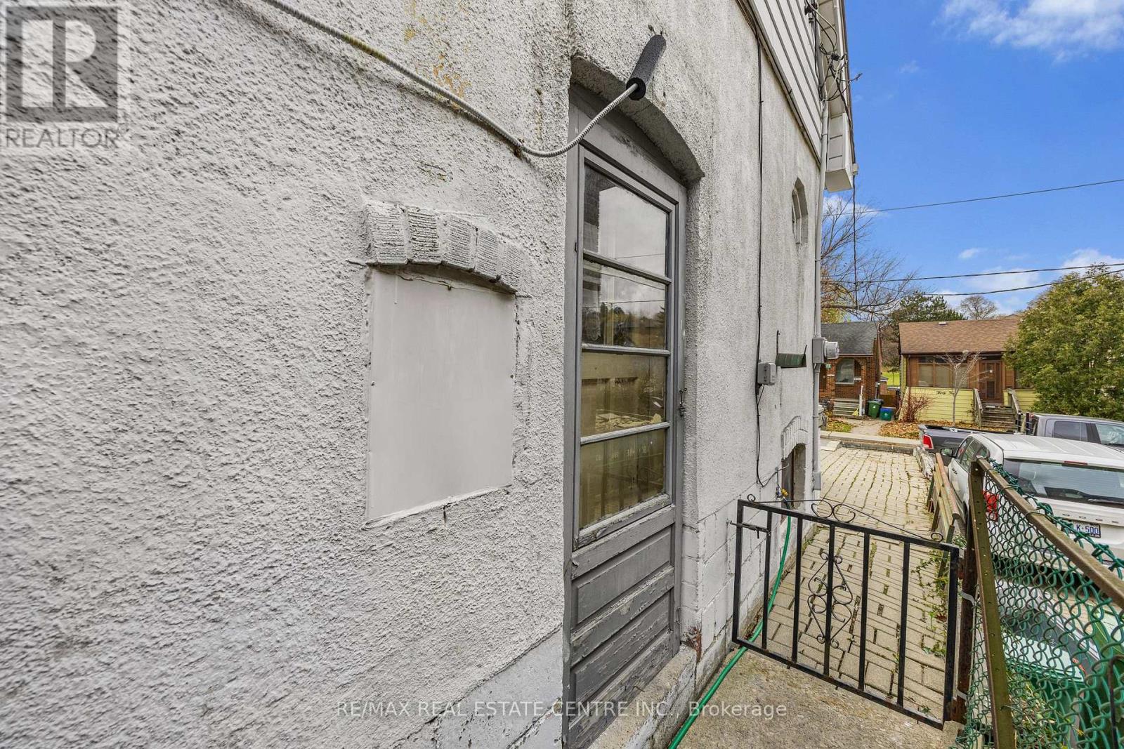 15 Cliff Street, Toronto, Ontario  M6N 4L7 - Photo 38 - W12959420