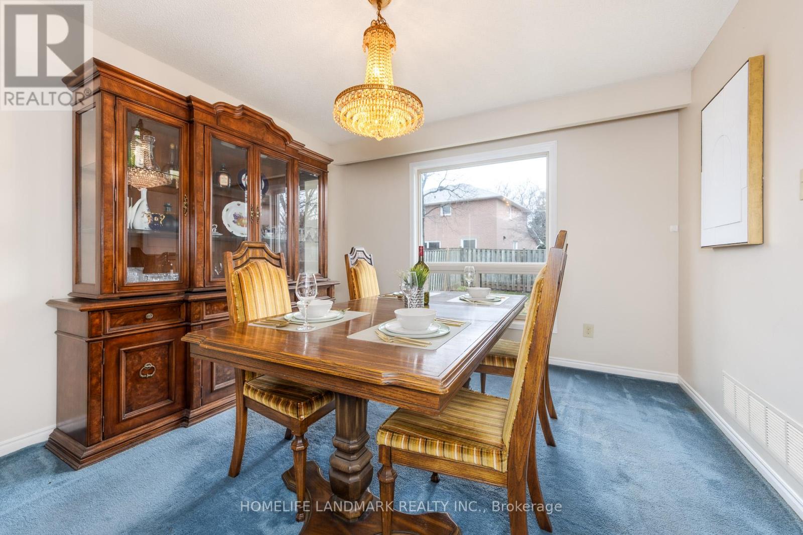 2593 Gazebo Court, Mississauga, Ontario L5L 3M8 - Photo 10 - W12959438