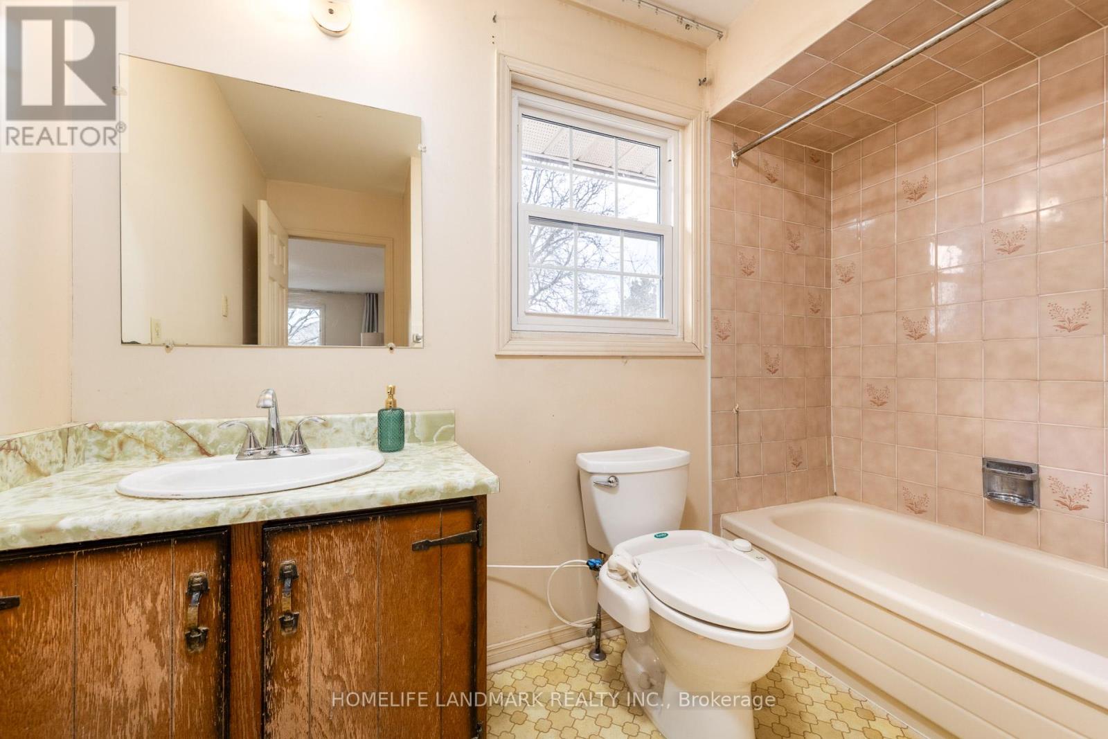 2593 Gazebo Court, Mississauga, Ontario L5L 3M8 - Photo 30 - W12959438