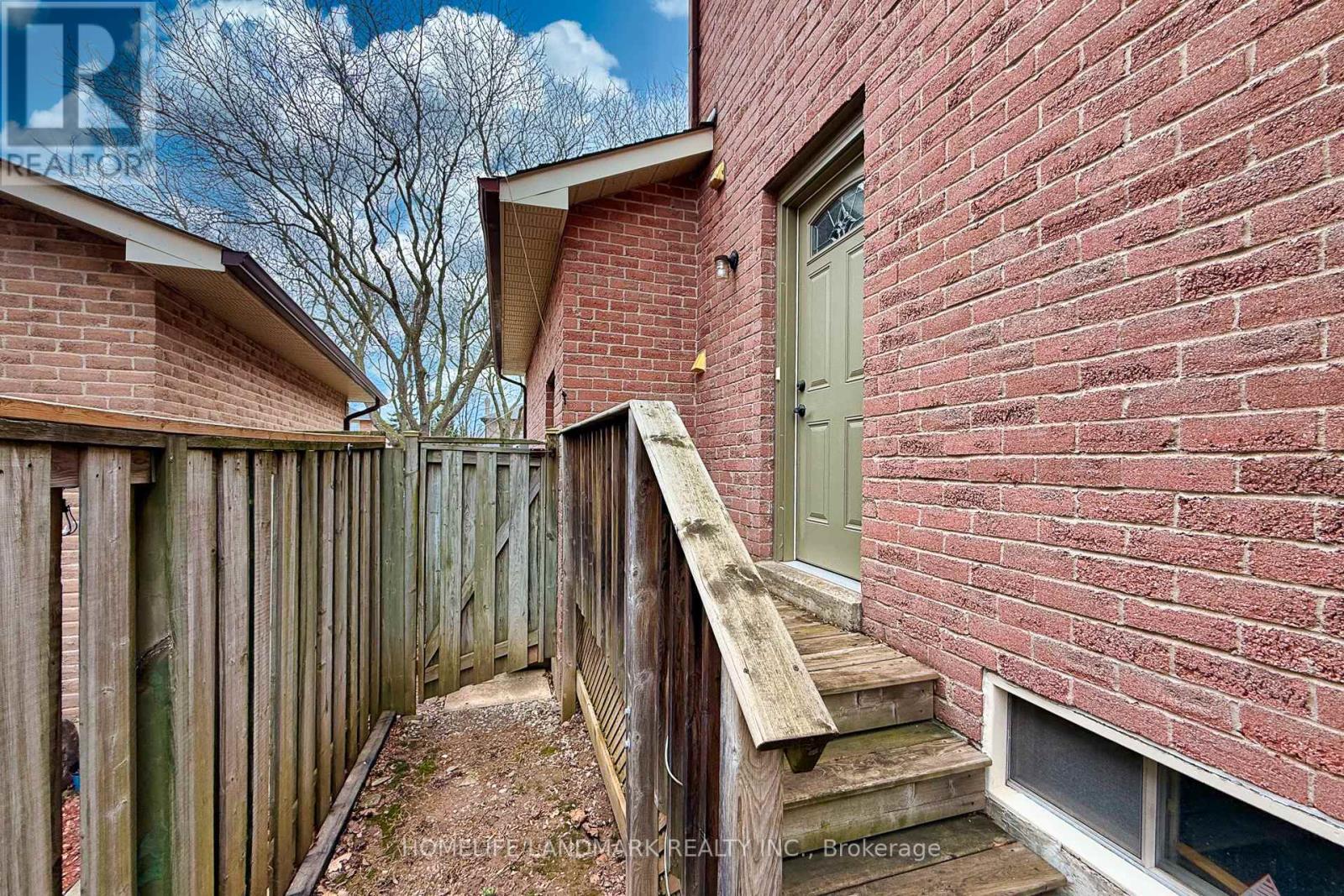 2593 Gazebo Court, Mississauga, Ontario L5L 3M8 - Photo 35 - W12959438